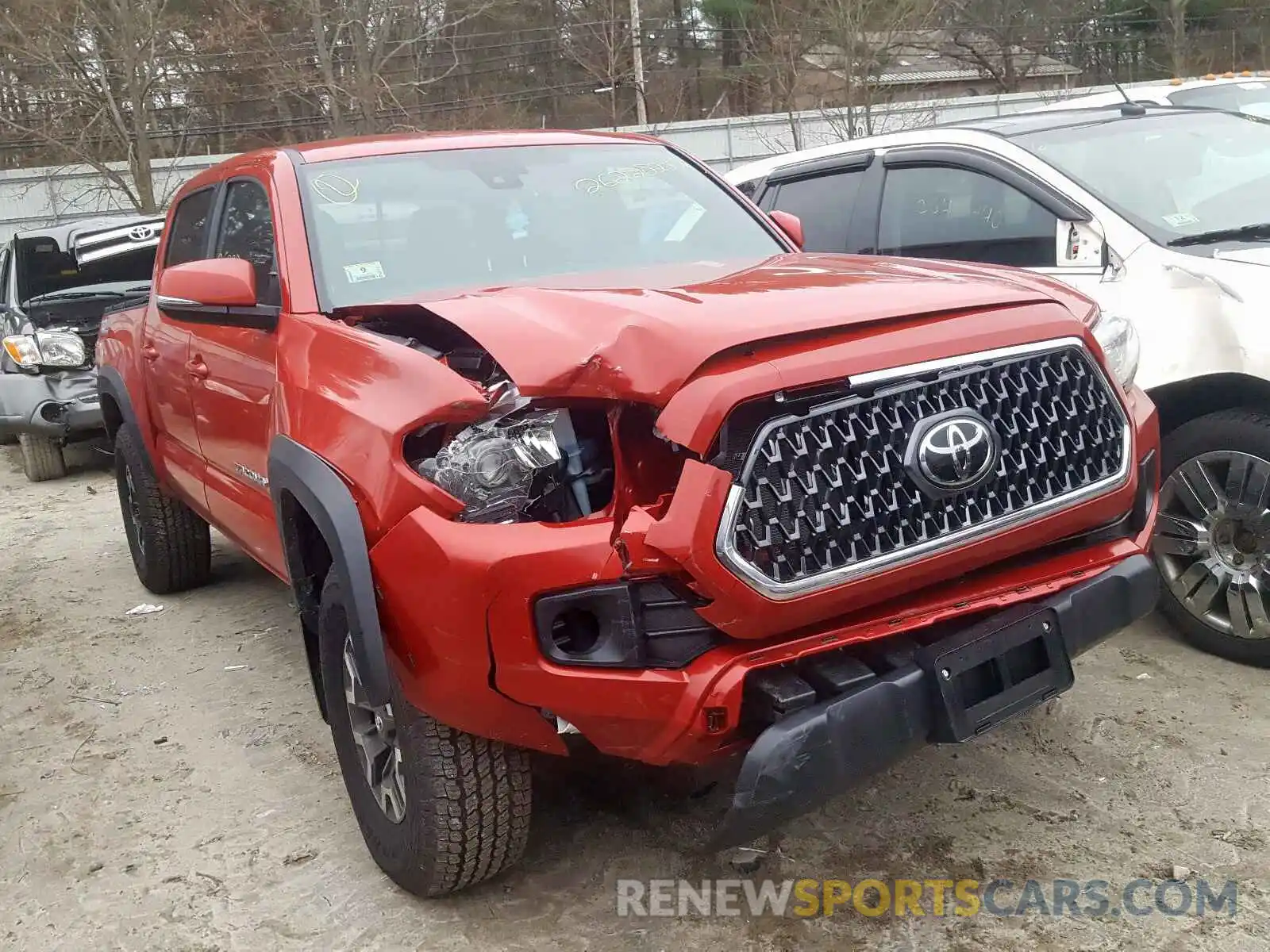 1 Photograph of a damaged car 3TMCZ5AN7KM246487 TOYOTA TACOMA 2019