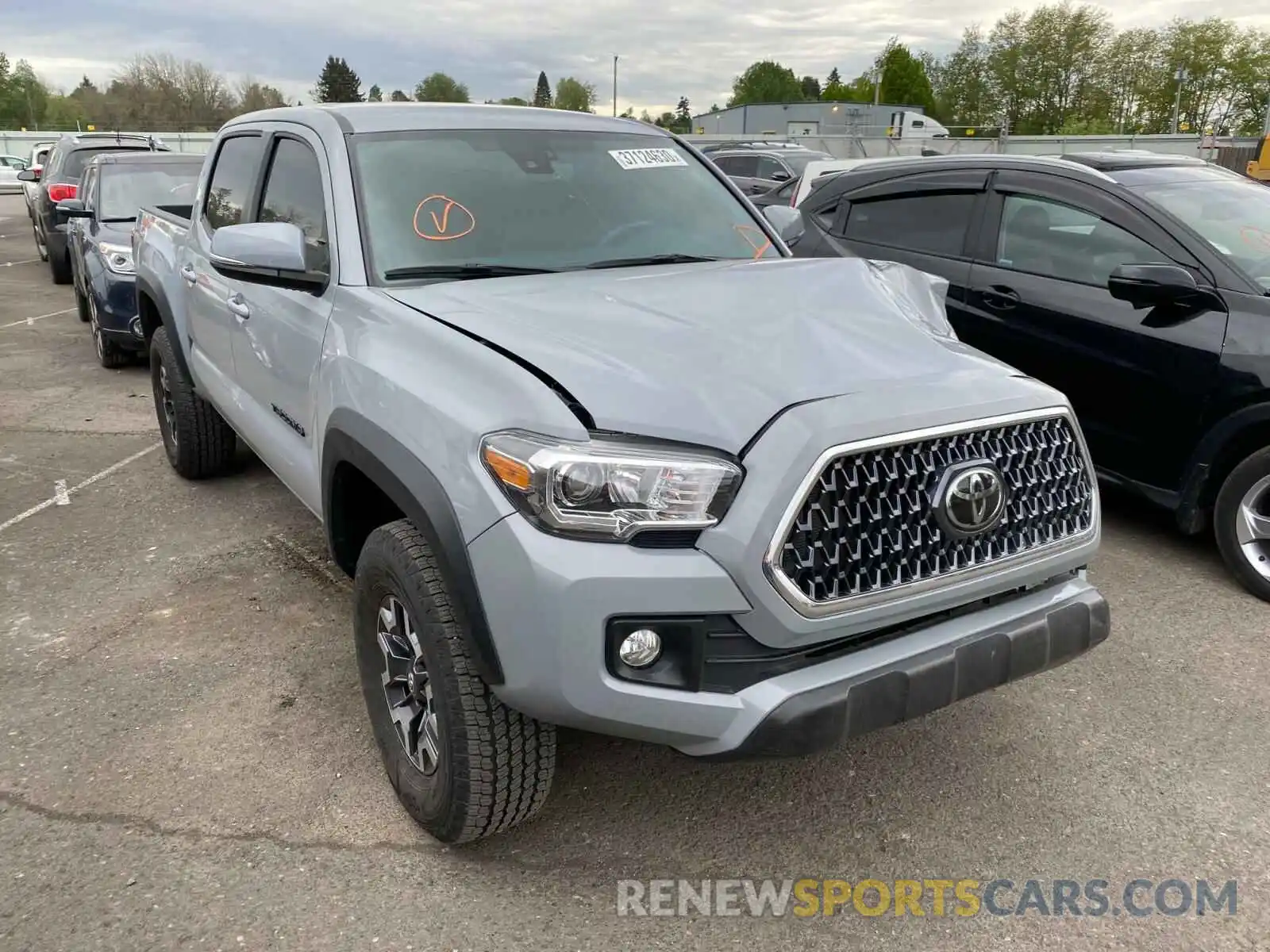 1 Photograph of a damaged car 3TMCZ5AN7KM246554 TOYOTA TACOMA 2019