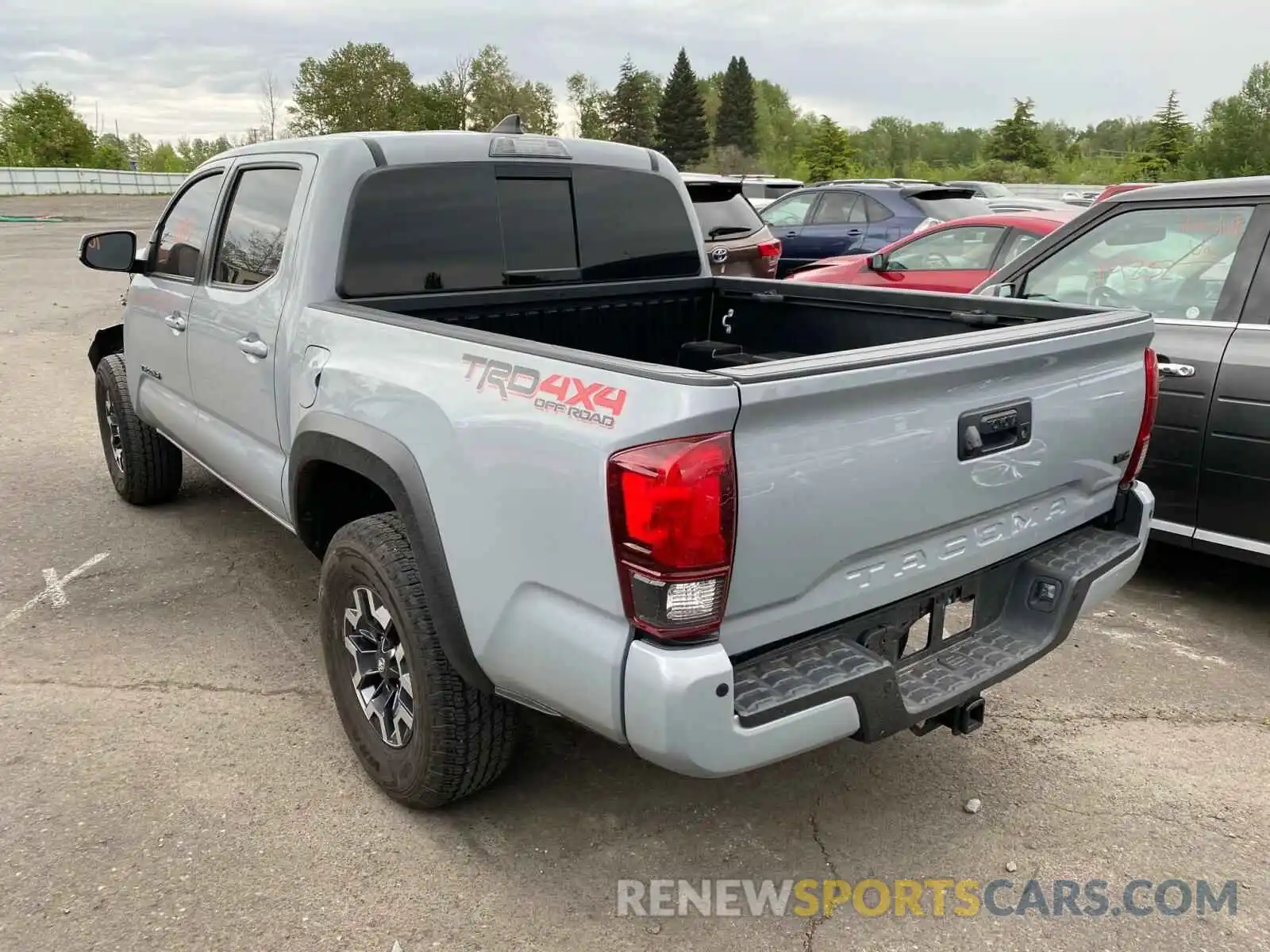 3 Photograph of a damaged car 3TMCZ5AN7KM246554 TOYOTA TACOMA 2019