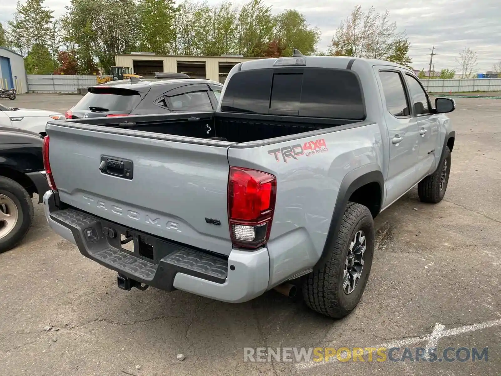 4 Photograph of a damaged car 3TMCZ5AN7KM246554 TOYOTA TACOMA 2019