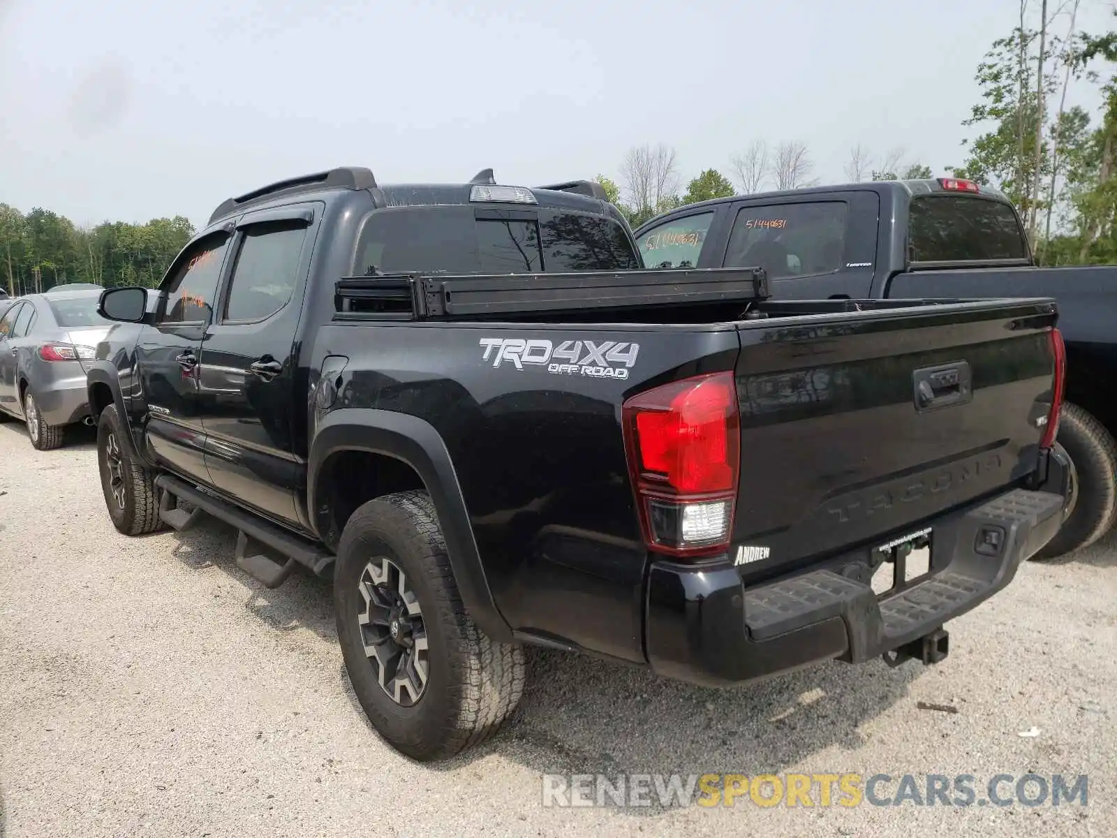 3 Photograph of a damaged car 3TMCZ5AN7KM247512 TOYOTA TACOMA 2019