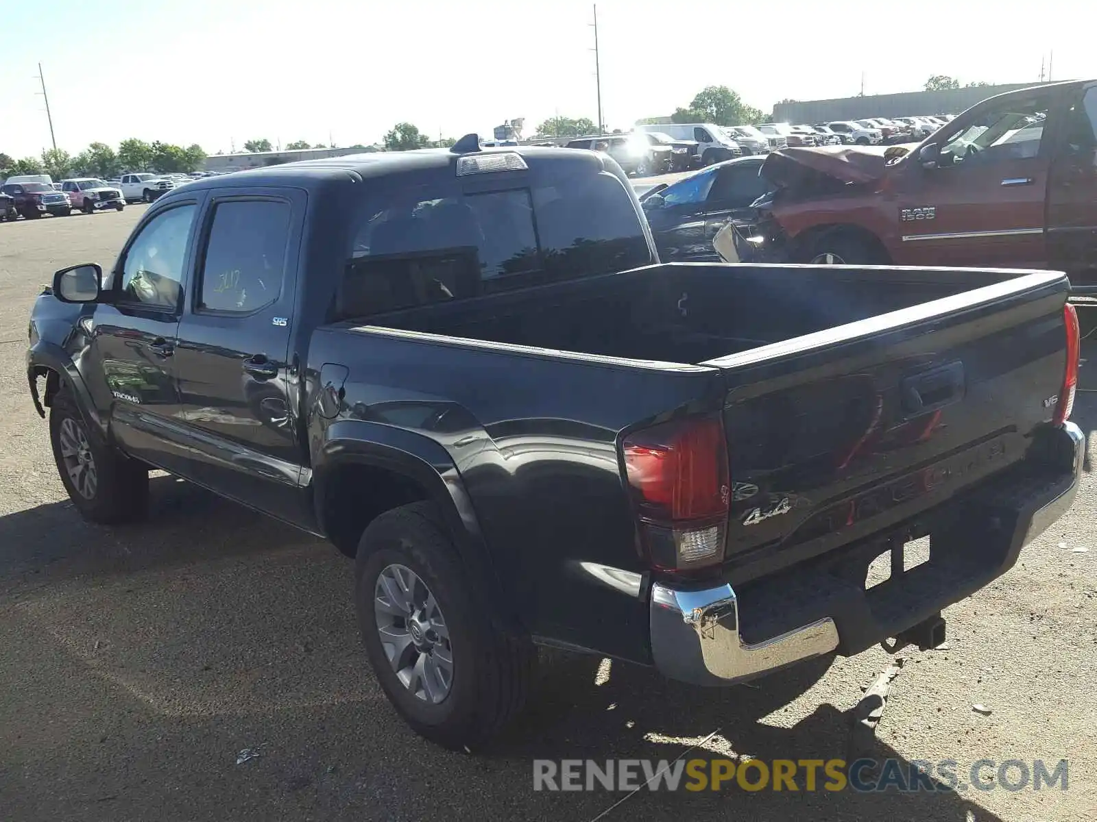 3 Photograph of a damaged car 3TMCZ5AN7KM248644 TOYOTA TACOMA 2019