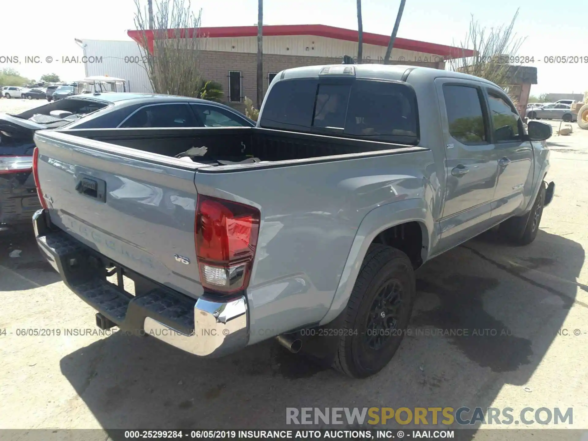 4 Фотография поврежденного автомобиля 3TMCZ5AN7KM250412 TOYOTA TACOMA 2019