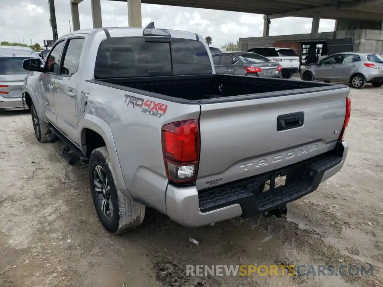 3 Photograph of a damaged car 3TMCZ5AN7KM251673 TOYOTA TACOMA 2019