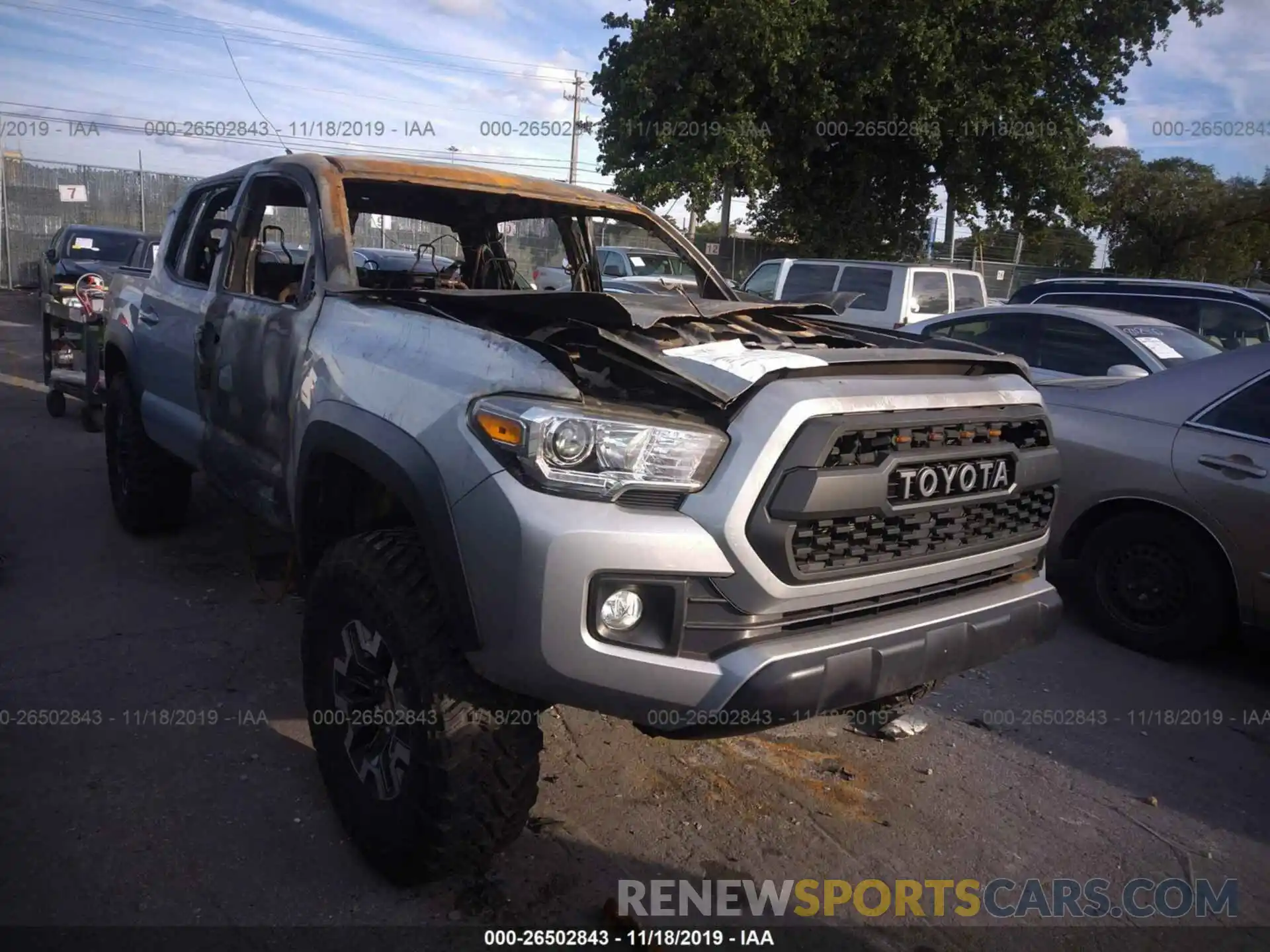 1 Photograph of a damaged car 3TMCZ5AN7KM253536 TOYOTA TACOMA 2019