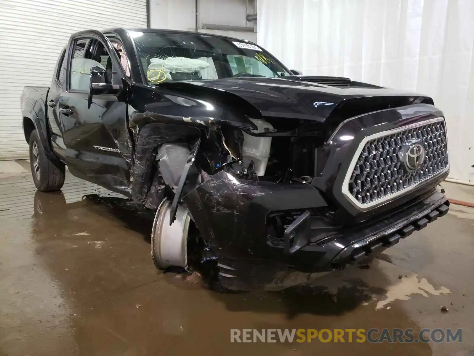 1 Photograph of a damaged car 3TMCZ5AN7KM255349 TOYOTA TACOMA 2019