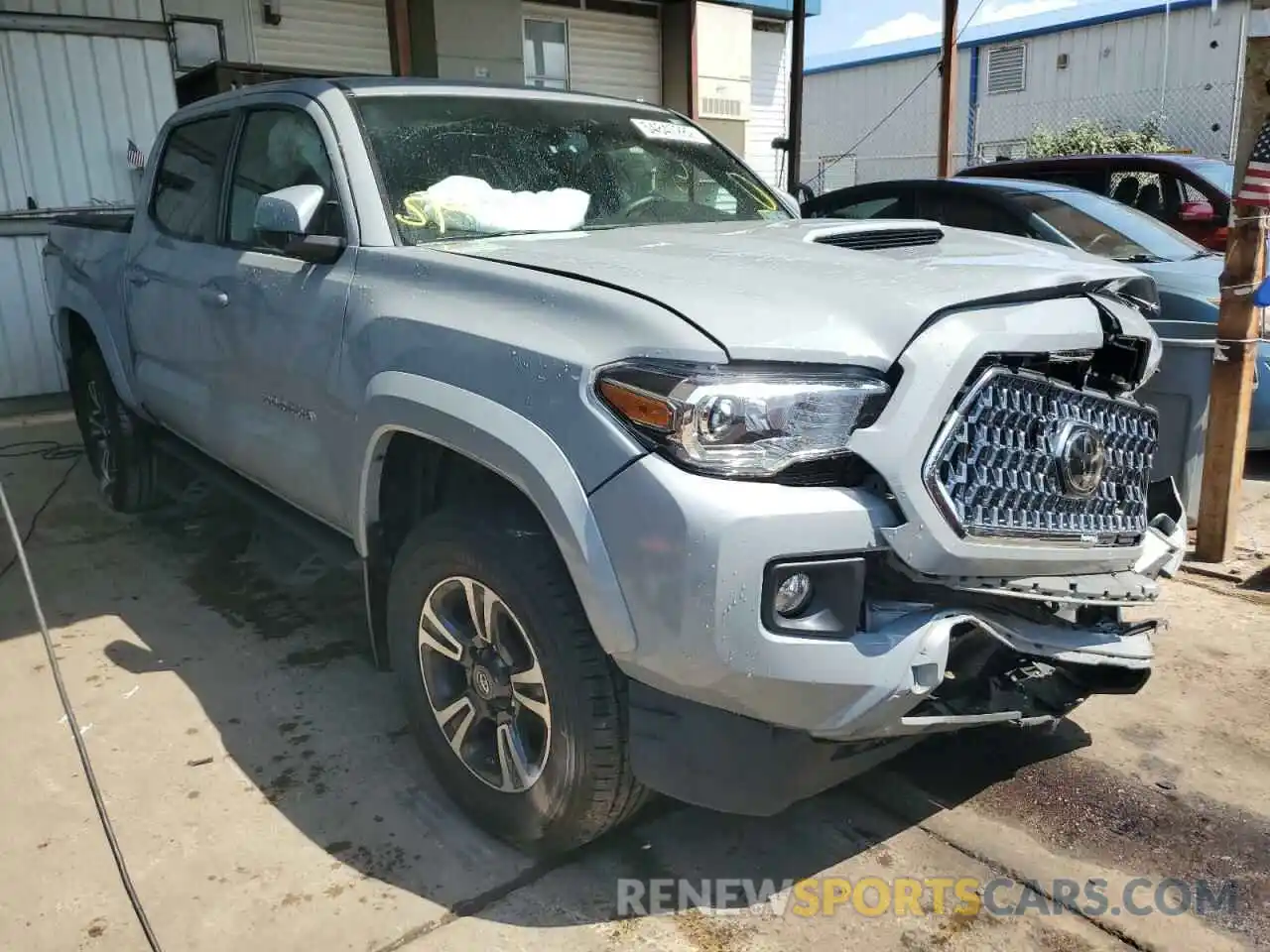 1 Photograph of a damaged car 3TMCZ5AN7KM257392 TOYOTA TACOMA 2019