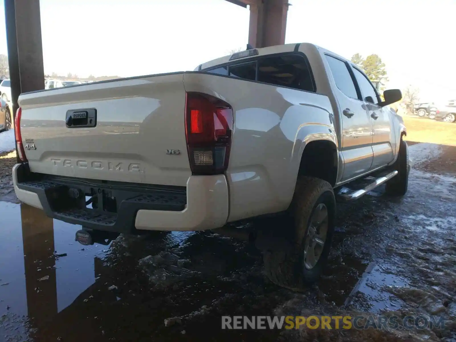 4 Photograph of a damaged car 3TMCZ5AN7KM259837 TOYOTA TACOMA 2019