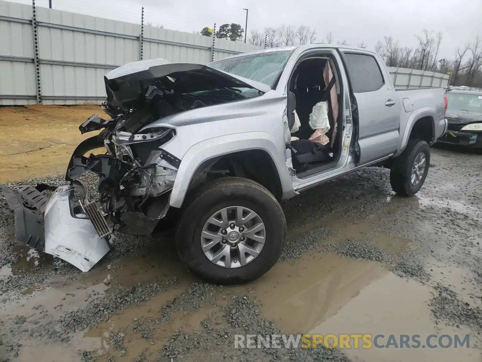 2 Photograph of a damaged car 3TMCZ5AN7KM260406 TOYOTA TACOMA 2019