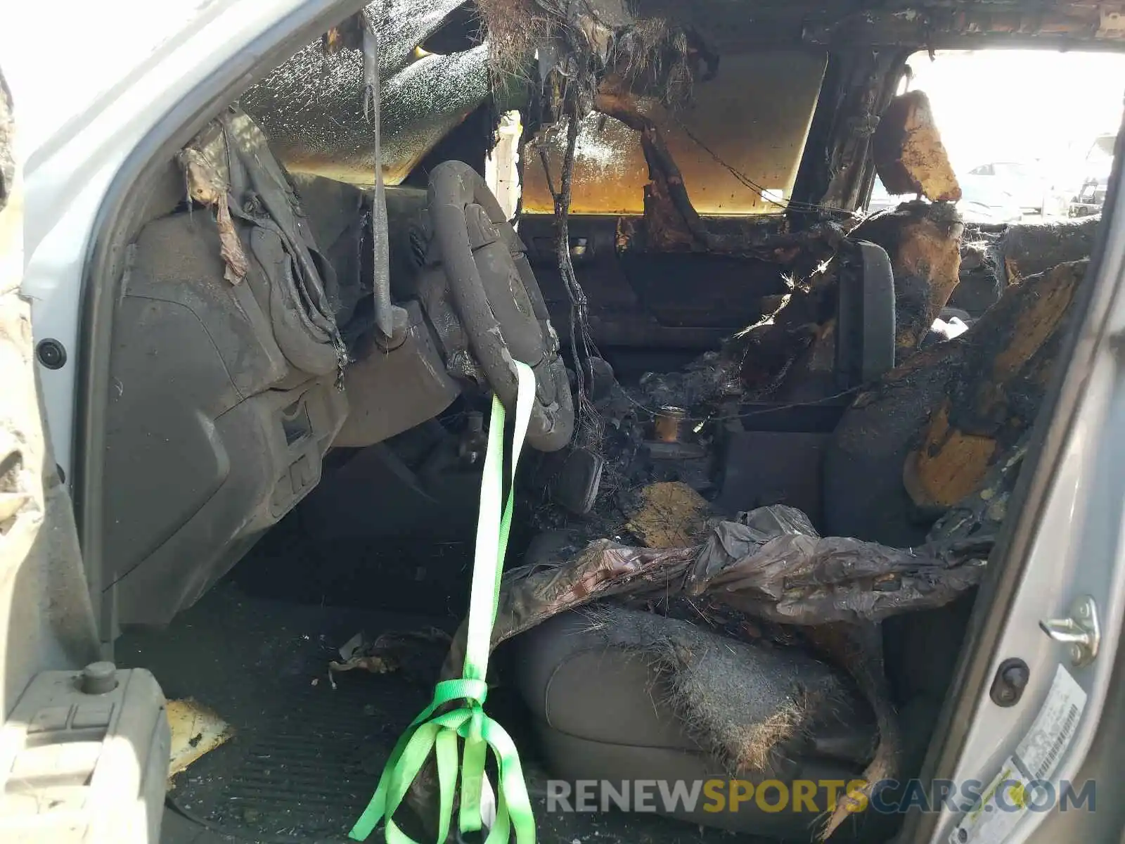 5 Photograph of a damaged car 3TMCZ5AN7KM265198 TOYOTA TACOMA 2019