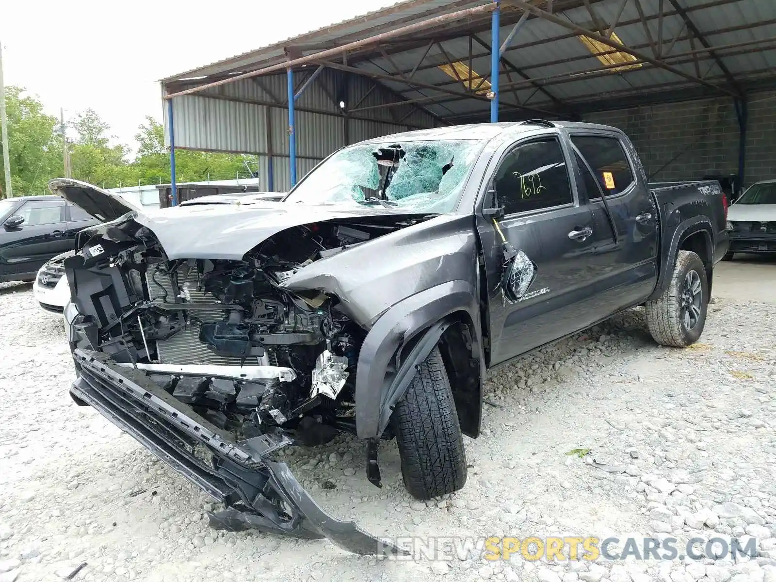 2 Фотография поврежденного автомобиля 3TMCZ5AN7KM267971 TOYOTA TACOMA 2019