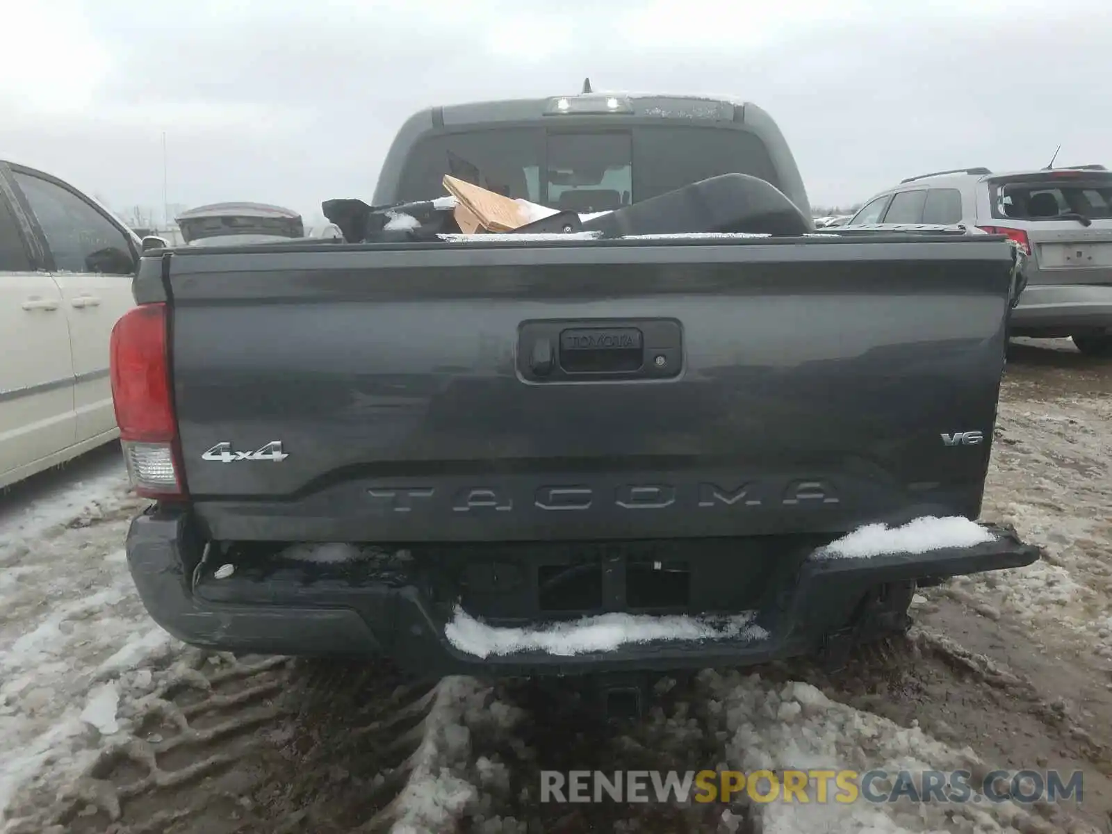 9 Photograph of a damaged car 3TMCZ5AN7KM273916 TOYOTA TACOMA 2019