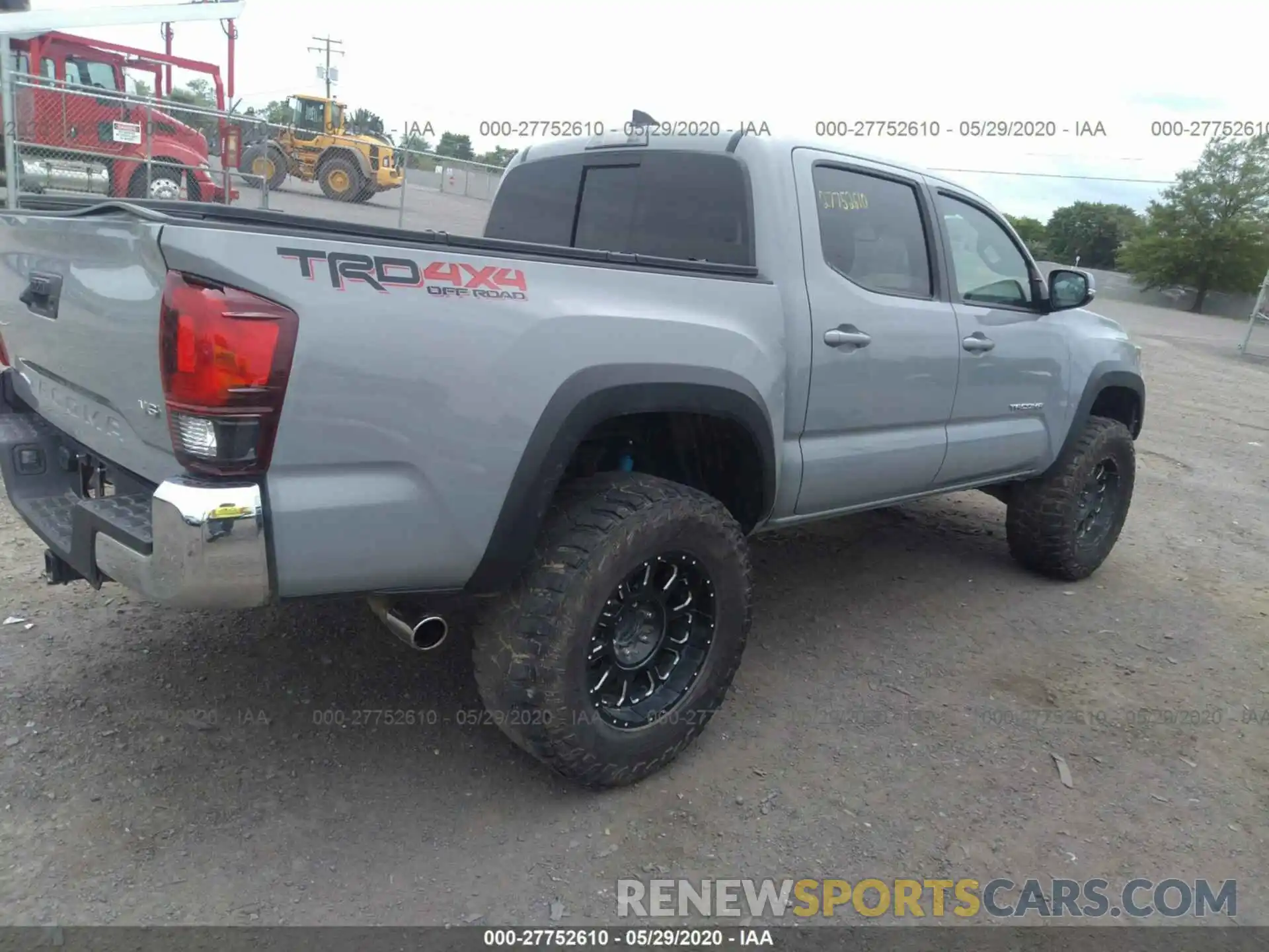 4 Фотография поврежденного автомобиля 3TMCZ5AN7KM274306 TOYOTA TACOMA 2019