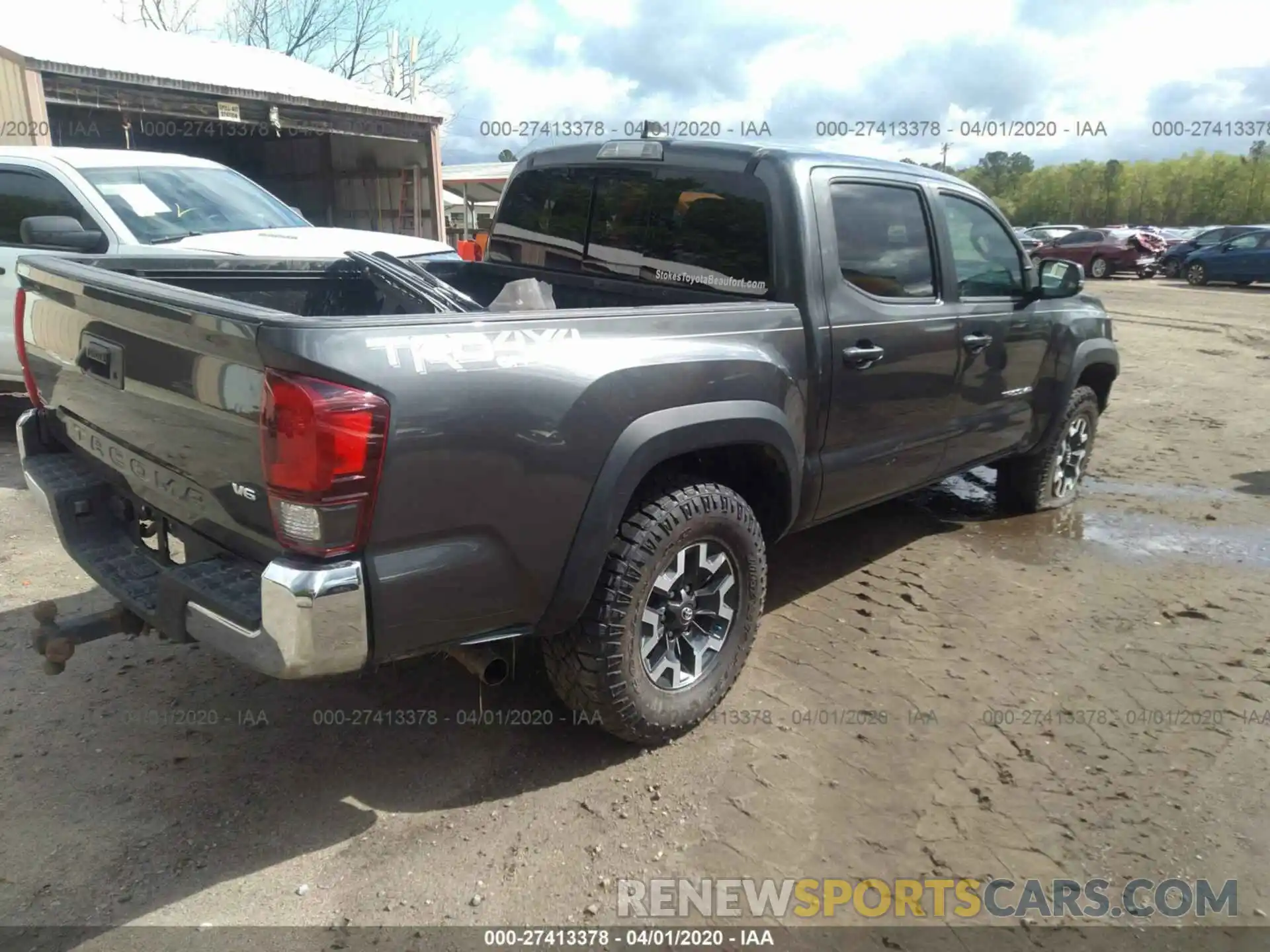 4 Photograph of a damaged car 3TMCZ5AN7KM274418 TOYOTA TACOMA 2019