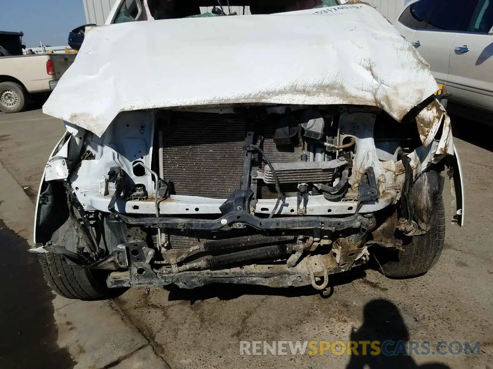 10 Photograph of a damaged car 3TMCZ5AN7KM274502 TOYOTA TACOMA 2019