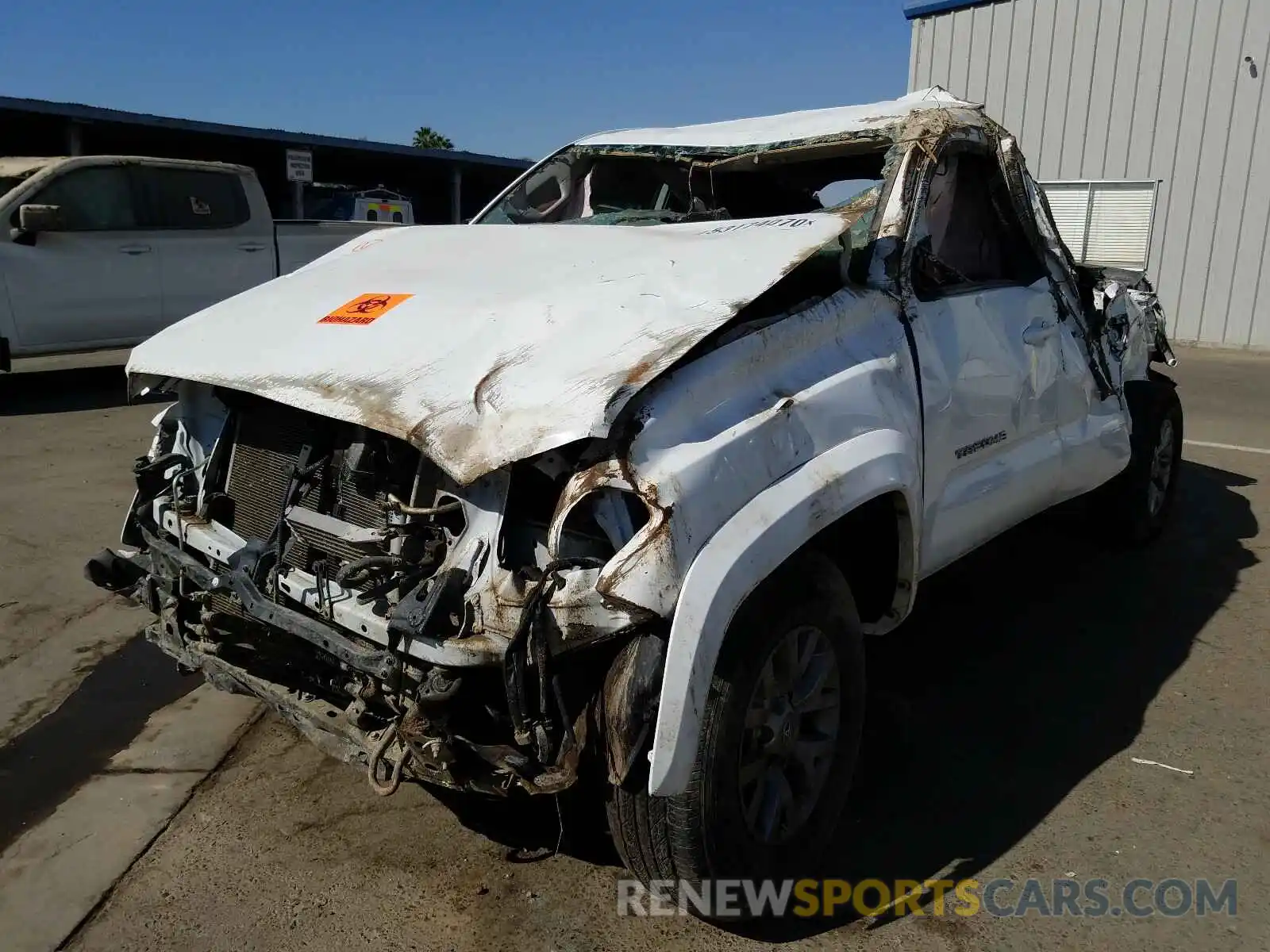 2 Photograph of a damaged car 3TMCZ5AN7KM274502 TOYOTA TACOMA 2019