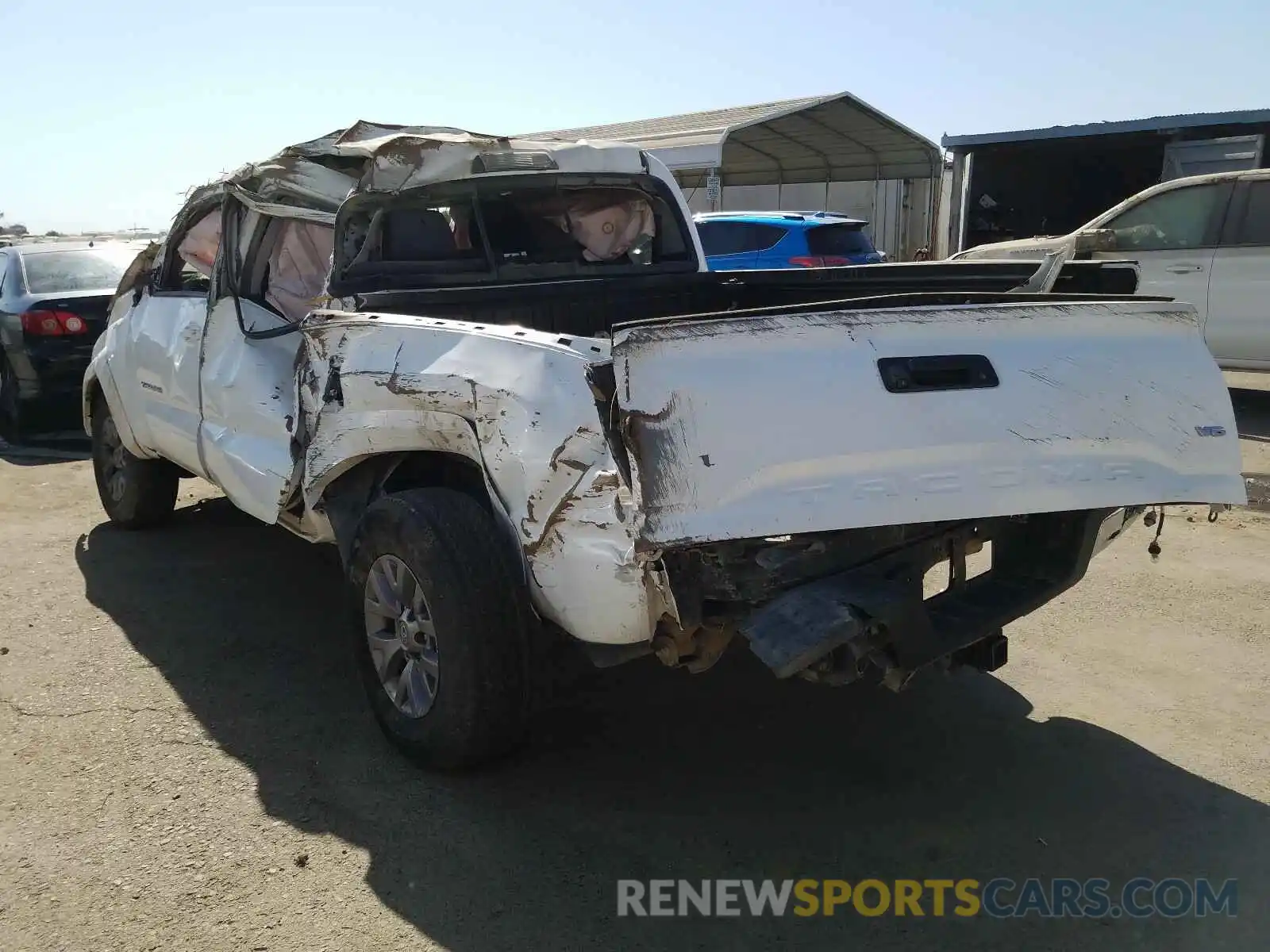 3 Photograph of a damaged car 3TMCZ5AN7KM274502 TOYOTA TACOMA 2019