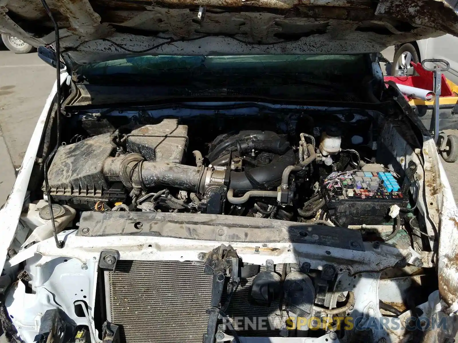 7 Photograph of a damaged car 3TMCZ5AN7KM274502 TOYOTA TACOMA 2019