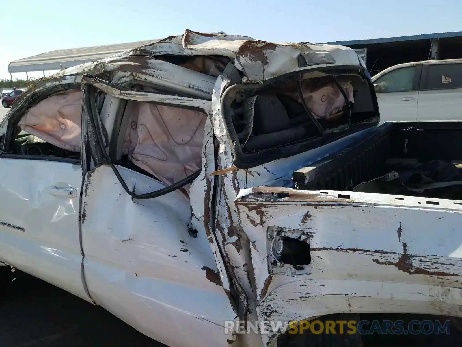 9 Photograph of a damaged car 3TMCZ5AN7KM274502 TOYOTA TACOMA 2019