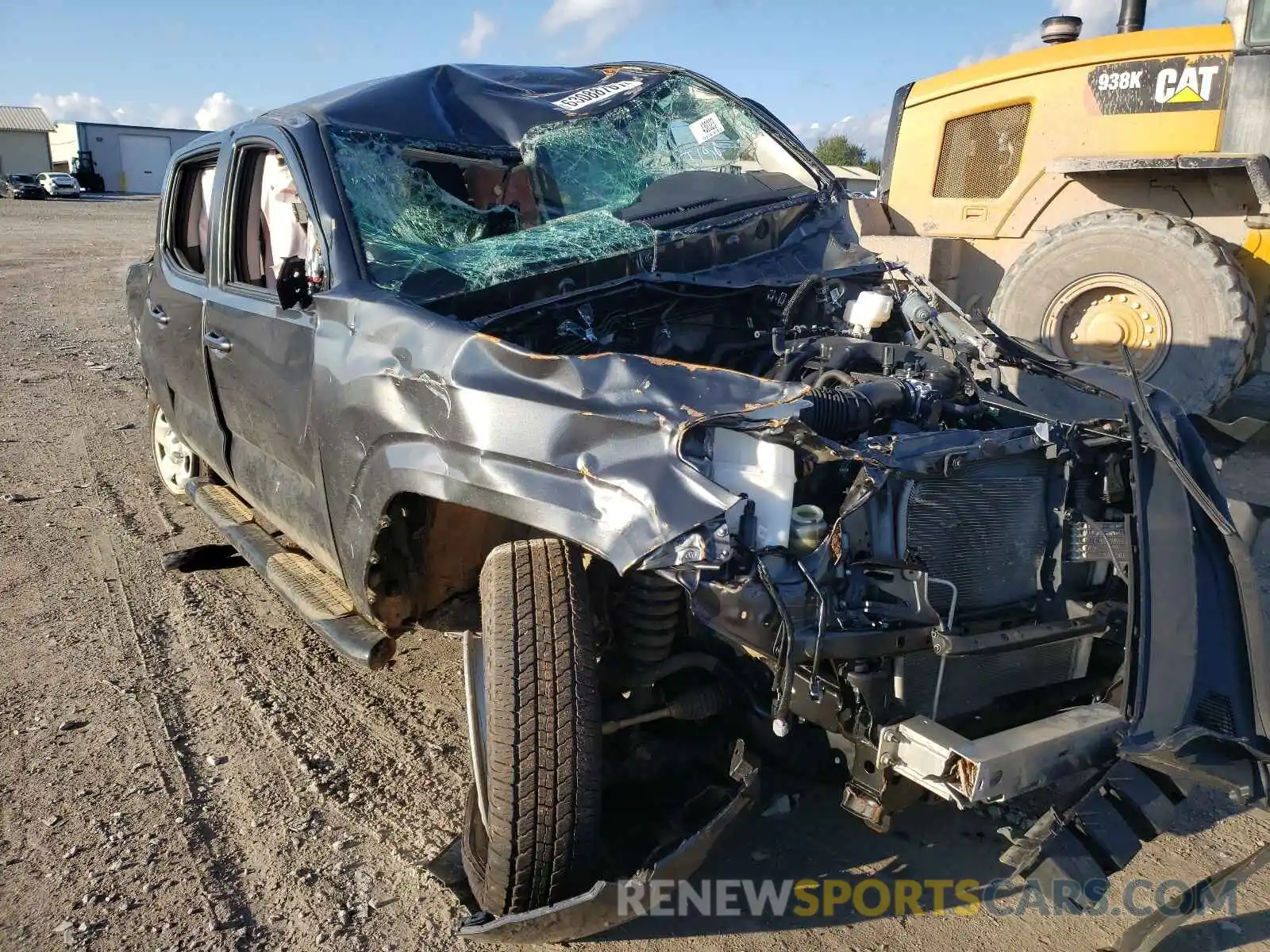 1 Photograph of a damaged car 3TMCZ5AN7KM274676 TOYOTA TACOMA 2019