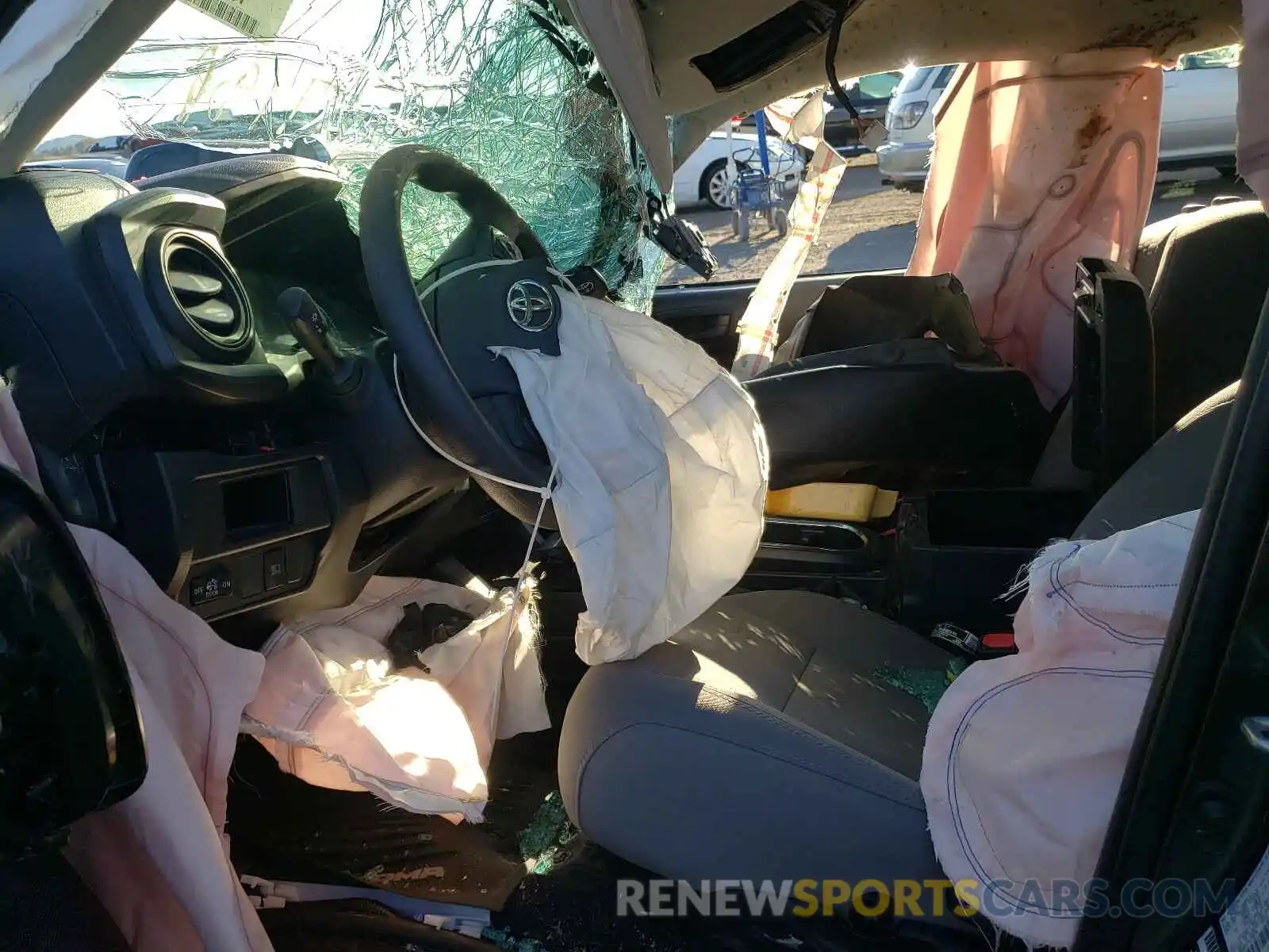 5 Photograph of a damaged car 3TMCZ5AN7KM274676 TOYOTA TACOMA 2019