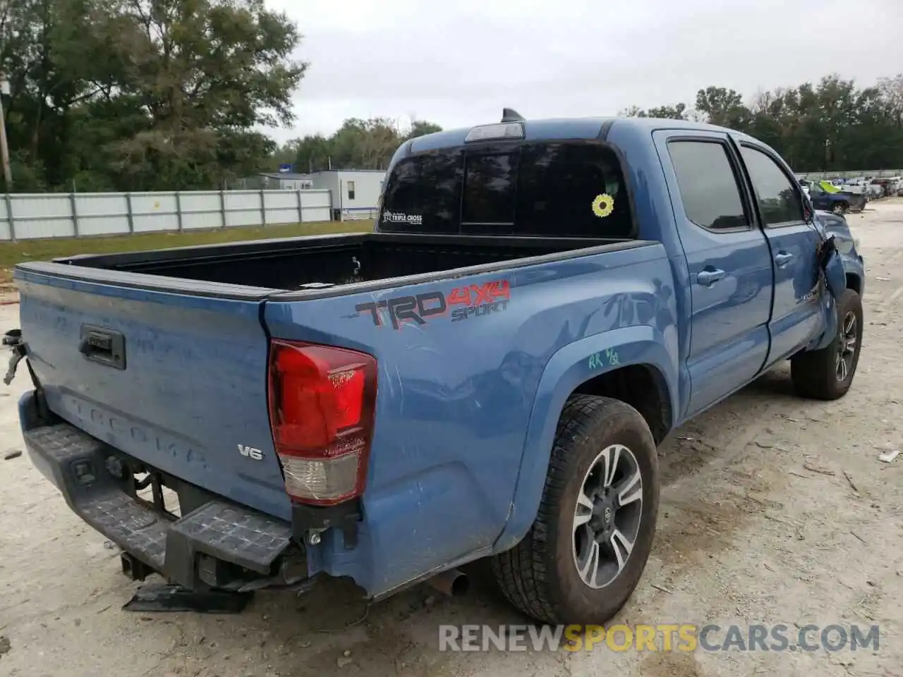 4 Photograph of a damaged car 3TMCZ5AN7KM278775 TOYOTA TACOMA 2019