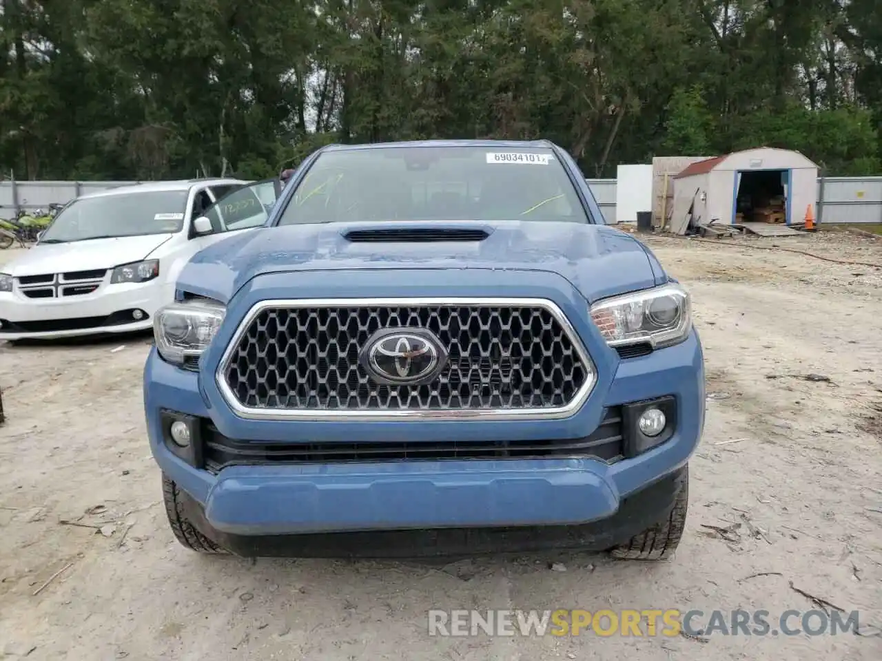 9 Photograph of a damaged car 3TMCZ5AN7KM278775 TOYOTA TACOMA 2019