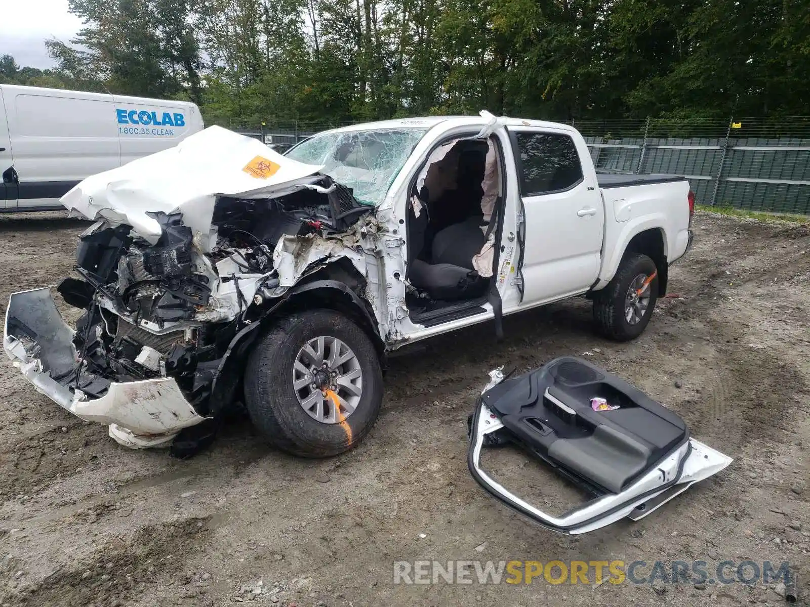 2 Photograph of a damaged car 3TMCZ5AN7KM279408 TOYOTA TACOMA 2019