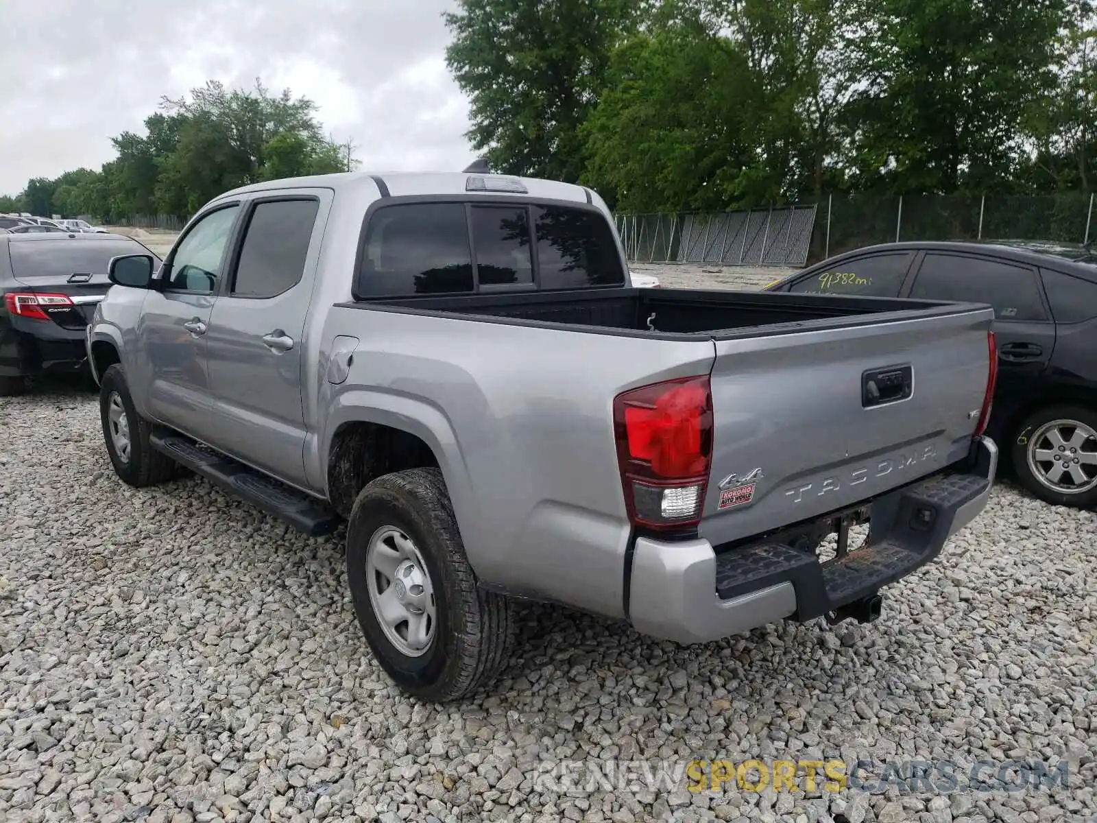 3 Photograph of a damaged car 3TMCZ5AN7KM280056 TOYOTA TACOMA 2019