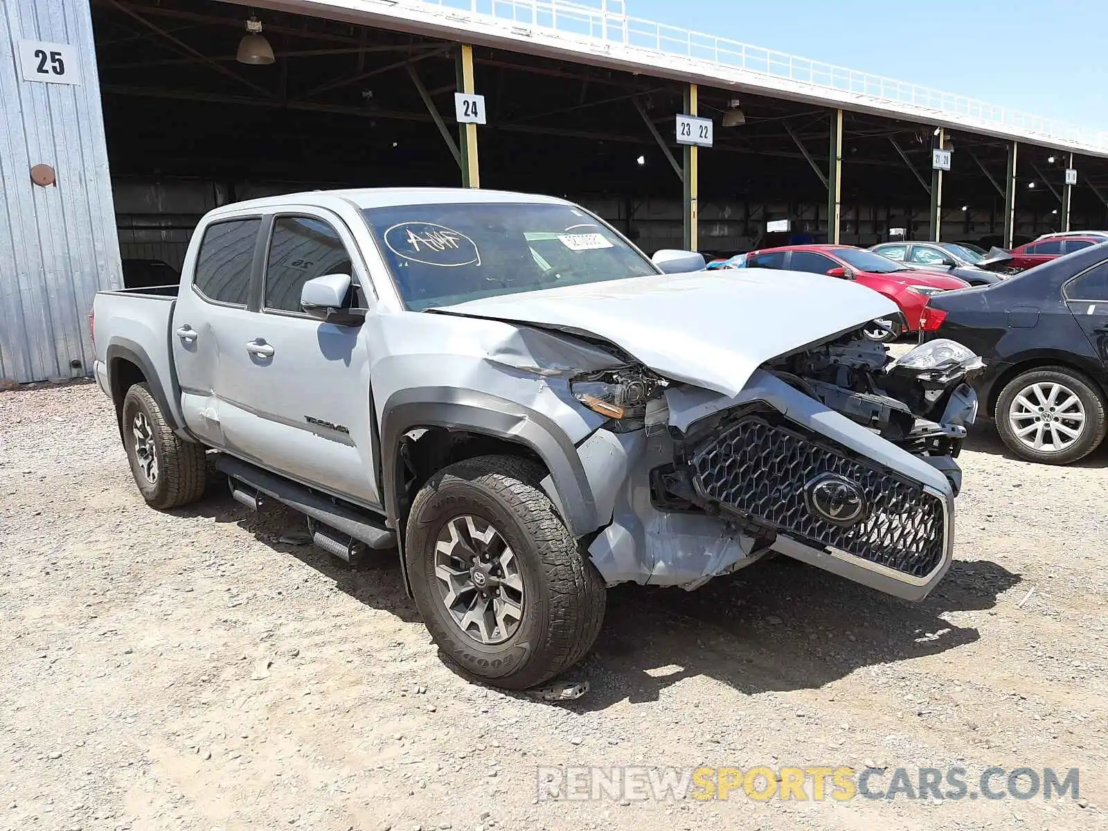 1 Photograph of a damaged car 3TMCZ5AN7KM282552 TOYOTA TACOMA 2019