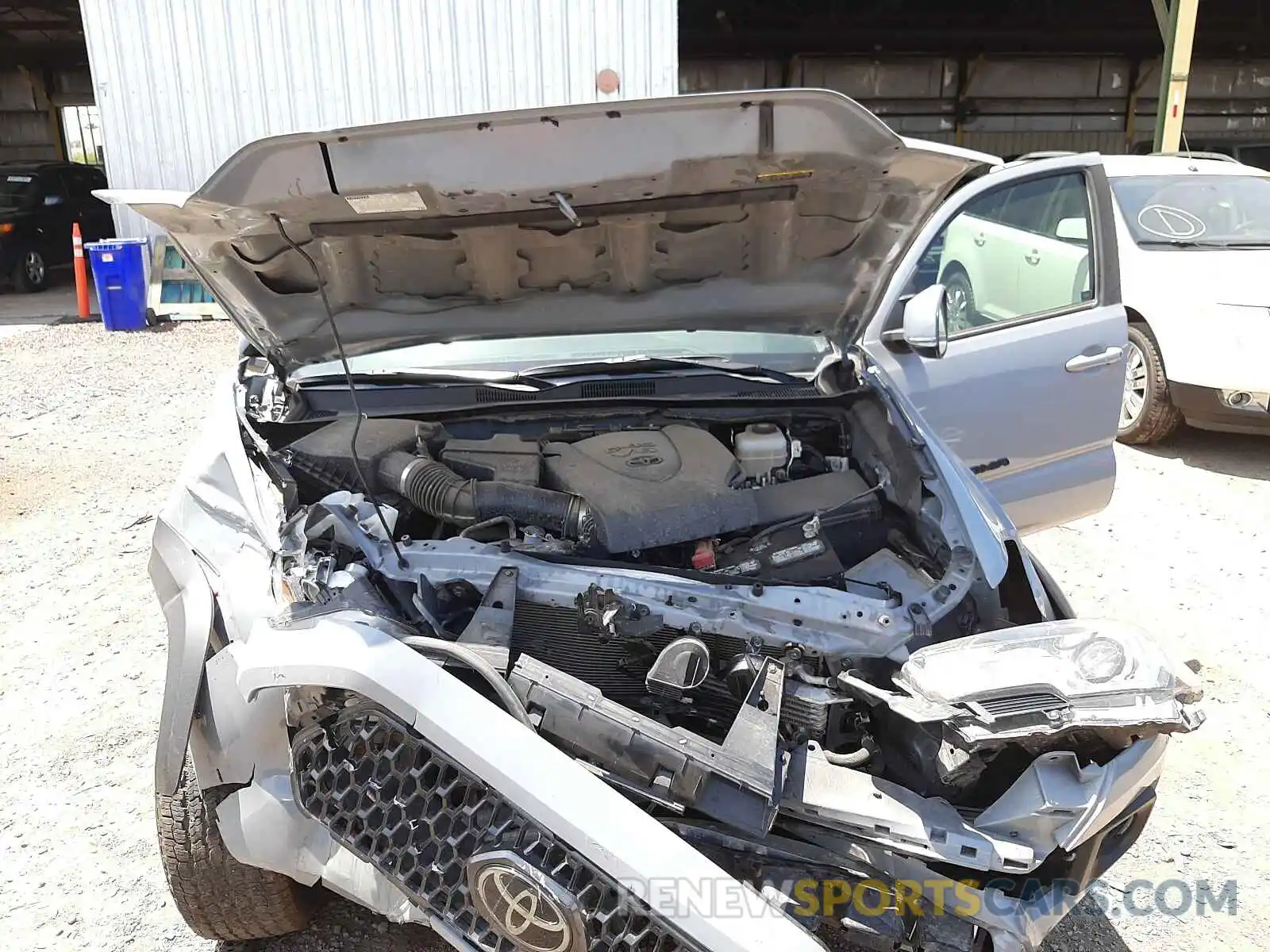 7 Photograph of a damaged car 3TMCZ5AN7KM282552 TOYOTA TACOMA 2019