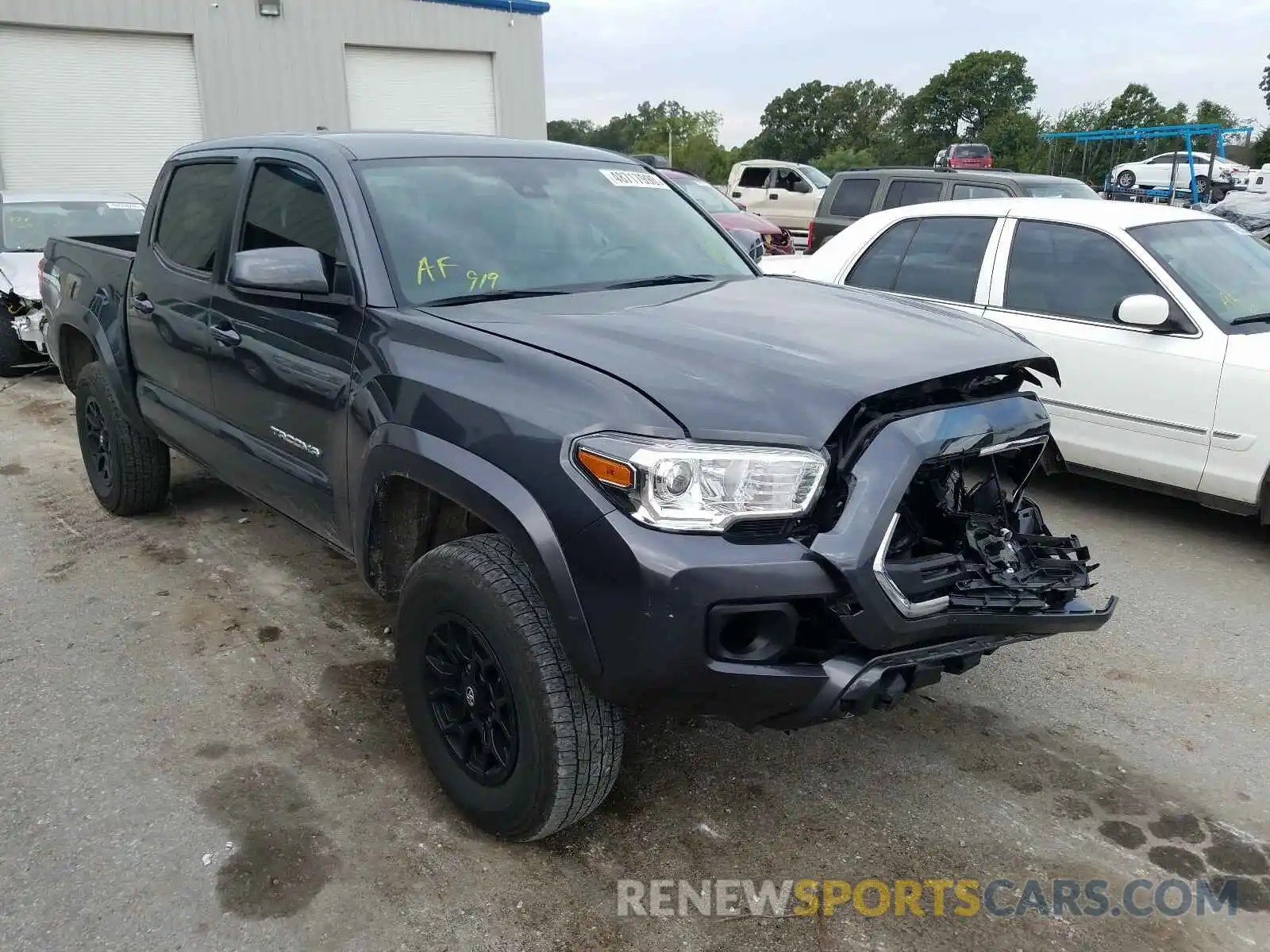 1 Photograph of a damaged car 3TMCZ5AN7KM284351 TOYOTA TACOMA 2019