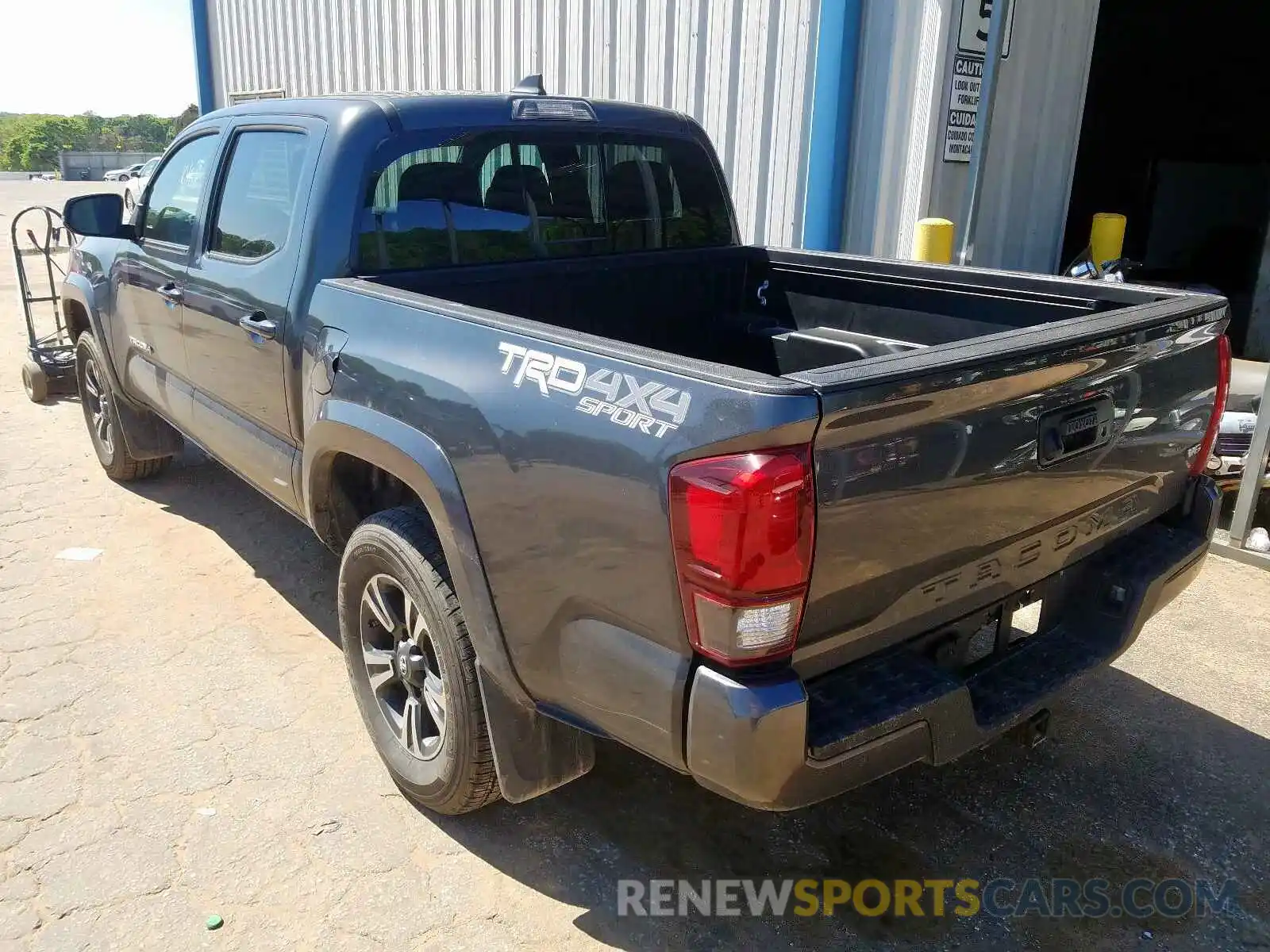 3 Photograph of a damaged car 3TMCZ5AN7KM285581 TOYOTA TACOMA 2019