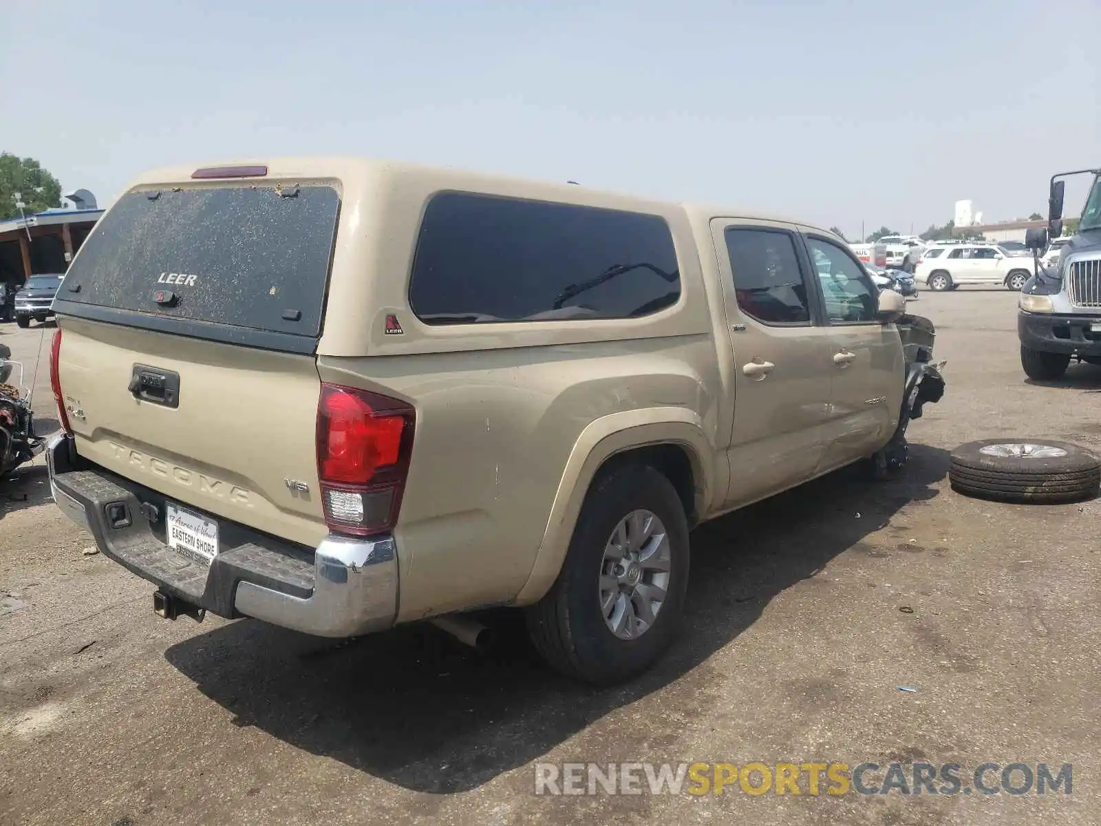 4 Photograph of a damaged car 3TMCZ5AN7KM286245 TOYOTA TACOMA 2019