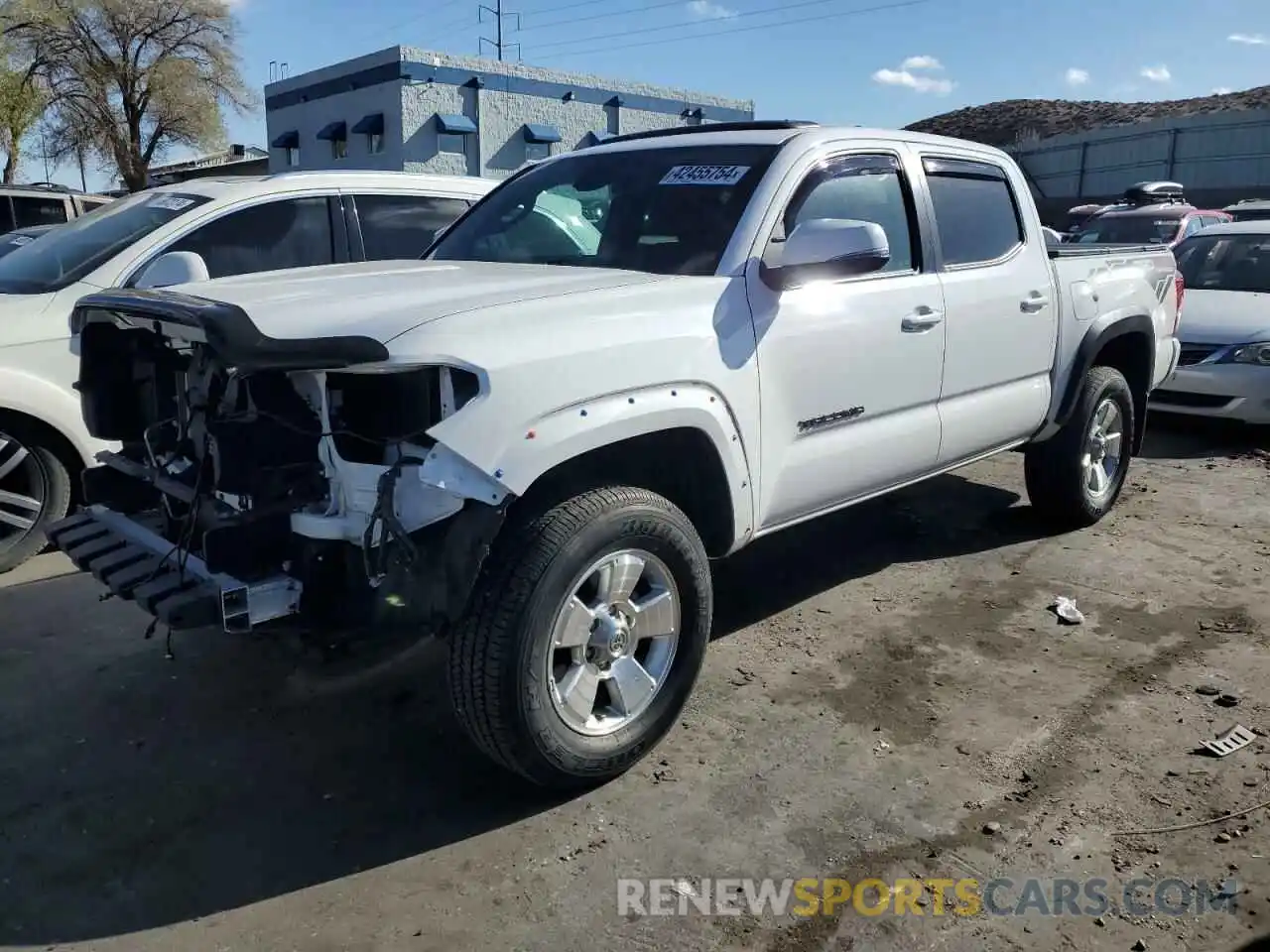 1 Photograph of a damaged car 3TMCZ5AN7KM286598 TOYOTA TACOMA 2019