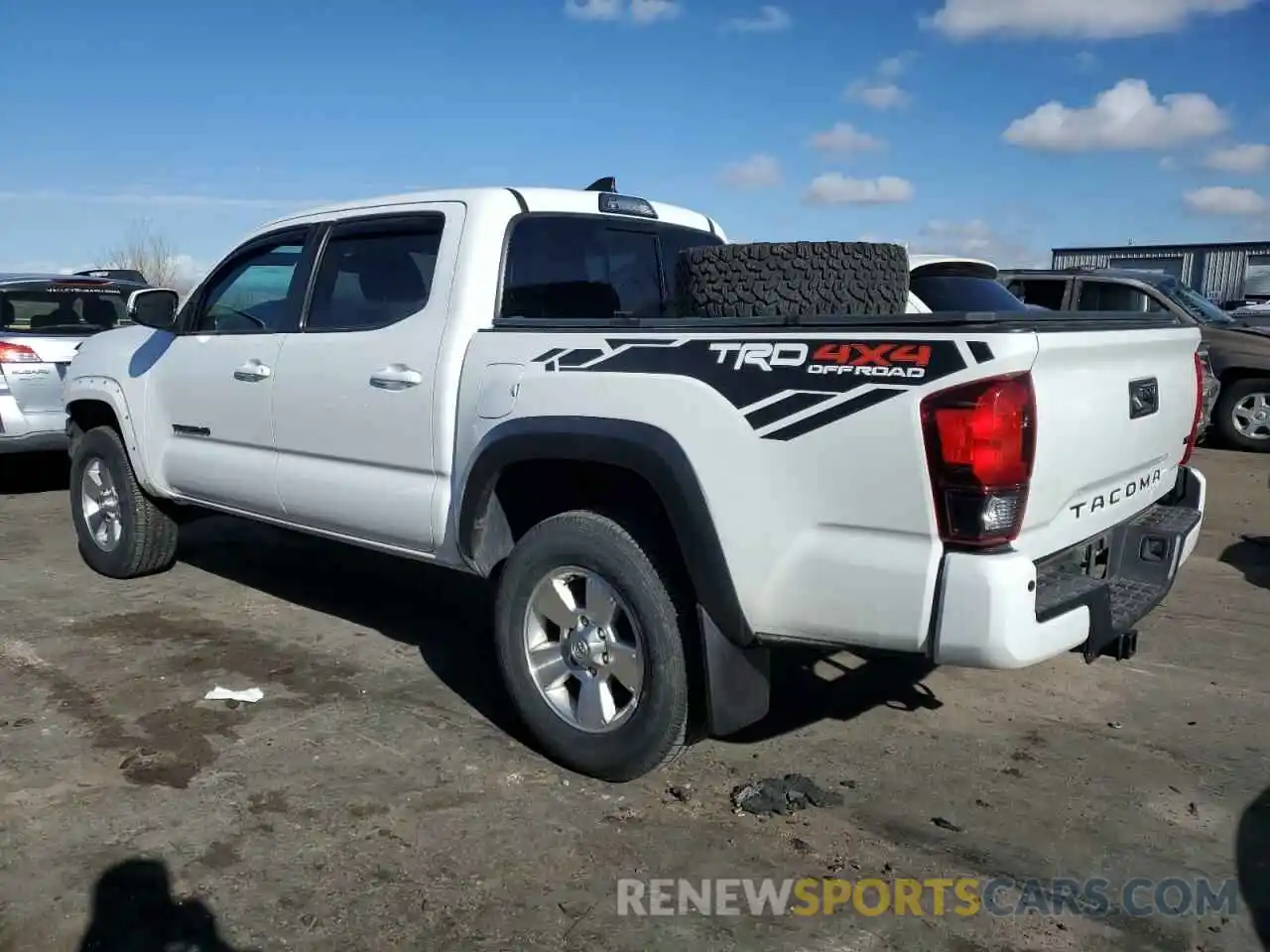 2 Photograph of a damaged car 3TMCZ5AN7KM286598 TOYOTA TACOMA 2019