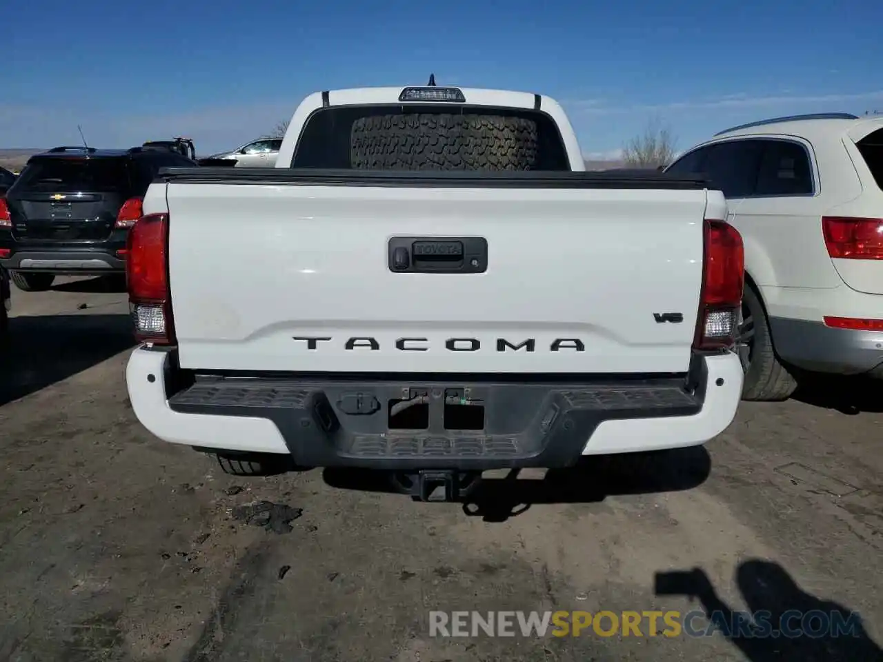 6 Photograph of a damaged car 3TMCZ5AN7KM286598 TOYOTA TACOMA 2019