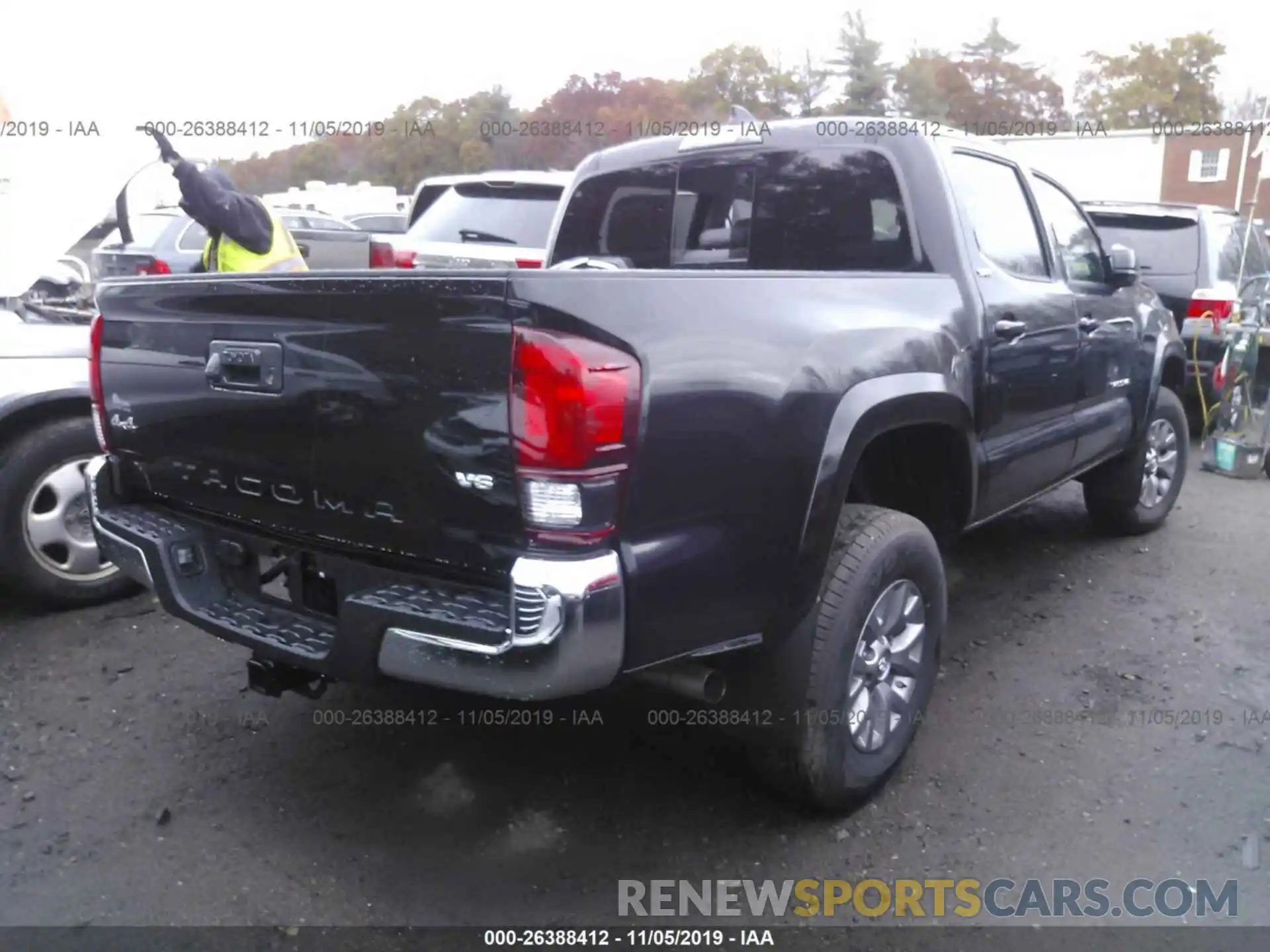 4 Photograph of a damaged car 3TMCZ5AN7KM286651 TOYOTA TACOMA 2019