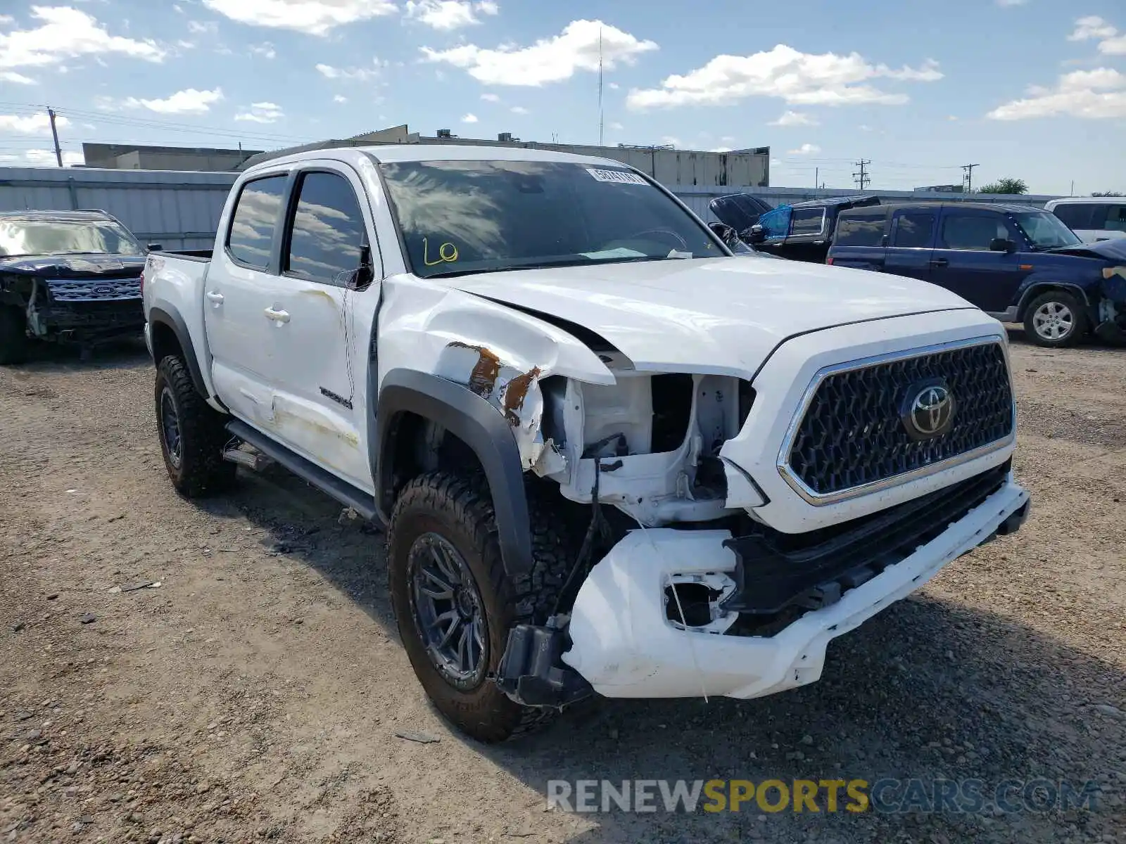 1 Photograph of a damaged car 3TMCZ5AN8KM196411 TOYOTA TACOMA 2019