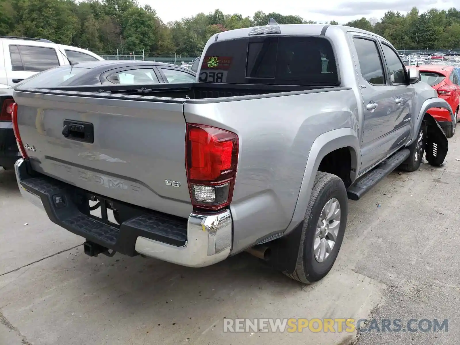 4 Photograph of a damaged car 3TMCZ5AN8KM197090 TOYOTA TACOMA 2019