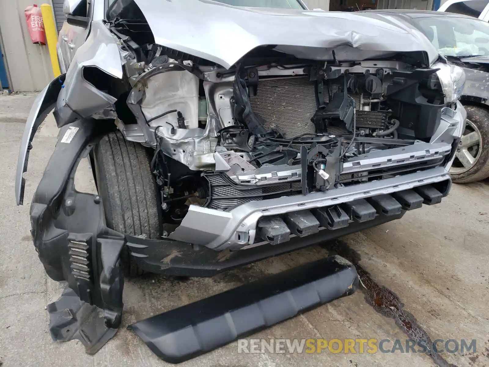 9 Photograph of a damaged car 3TMCZ5AN8KM197090 TOYOTA TACOMA 2019