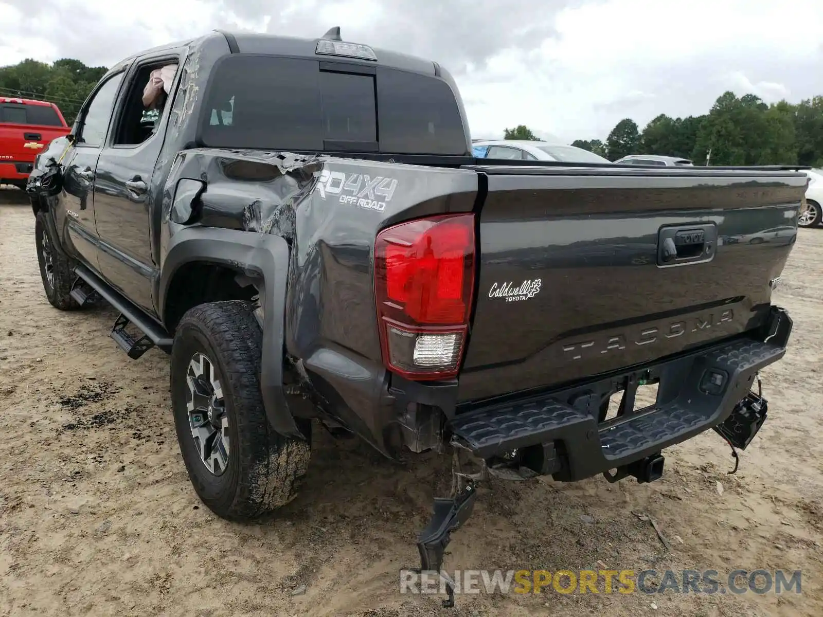 3 Photograph of a damaged car 3TMCZ5AN8KM198742 TOYOTA TACOMA 2019