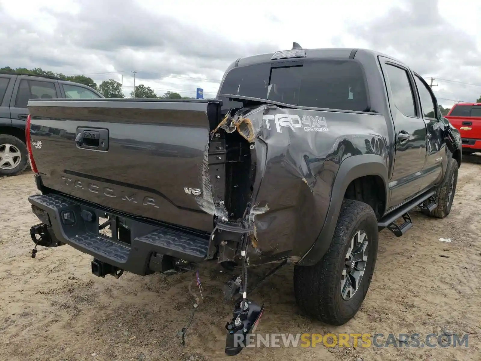 4 Photograph of a damaged car 3TMCZ5AN8KM198742 TOYOTA TACOMA 2019