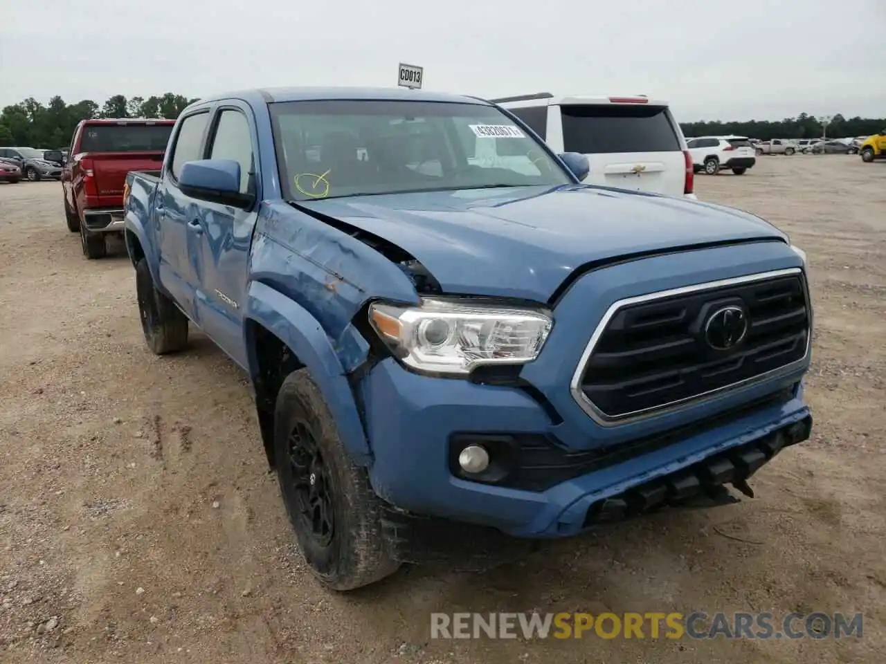 1 Photograph of a damaged car 3TMCZ5AN8KM199907 TOYOTA TACOMA 2019