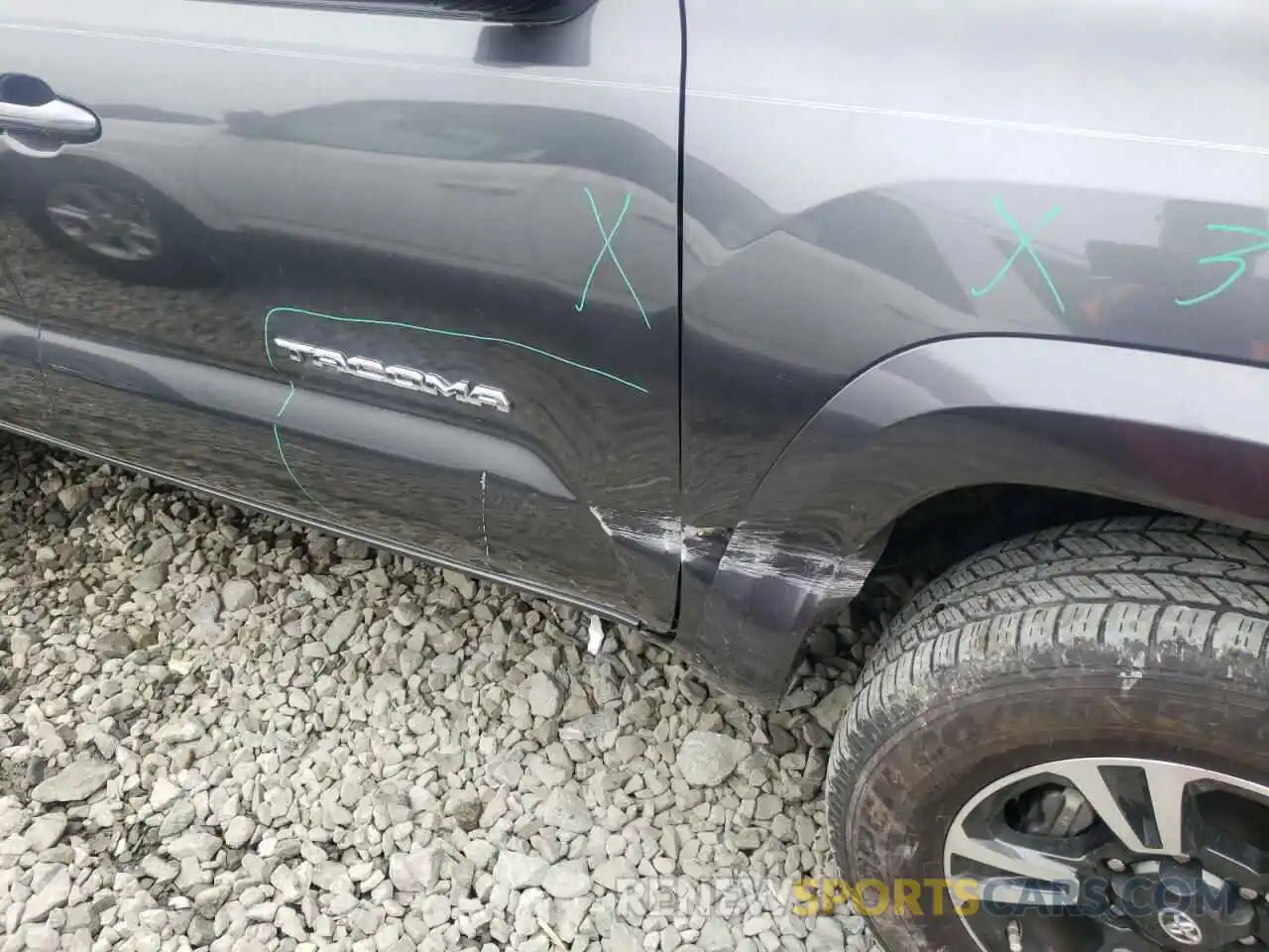 9 Photograph of a damaged car 3TMCZ5AN8KM201090 TOYOTA TACOMA 2019