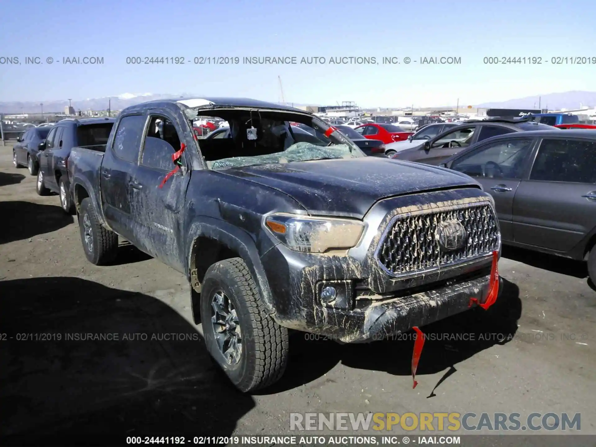 1 Photograph of a damaged car 3TMCZ5AN8KM205026 TOYOTA TACOMA 2019