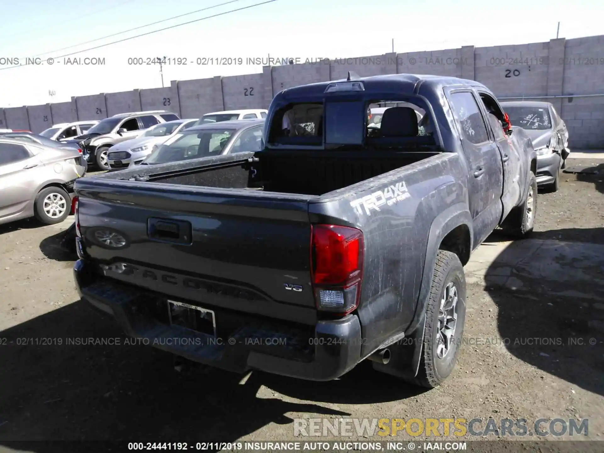 4 Photograph of a damaged car 3TMCZ5AN8KM205026 TOYOTA TACOMA 2019