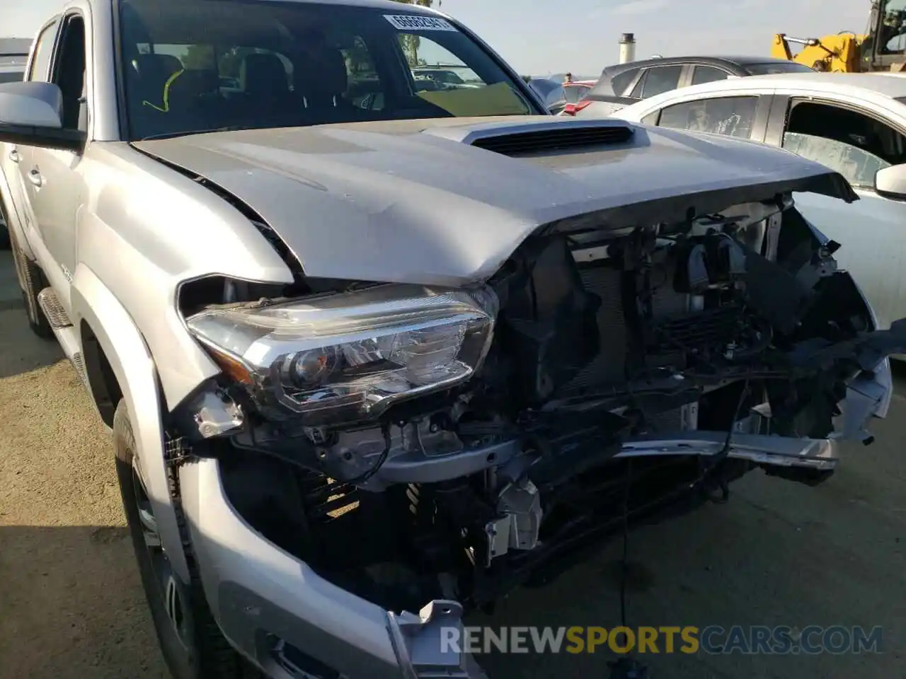 9 Photograph of a damaged car 3TMCZ5AN8KM205589 TOYOTA TACOMA 2019