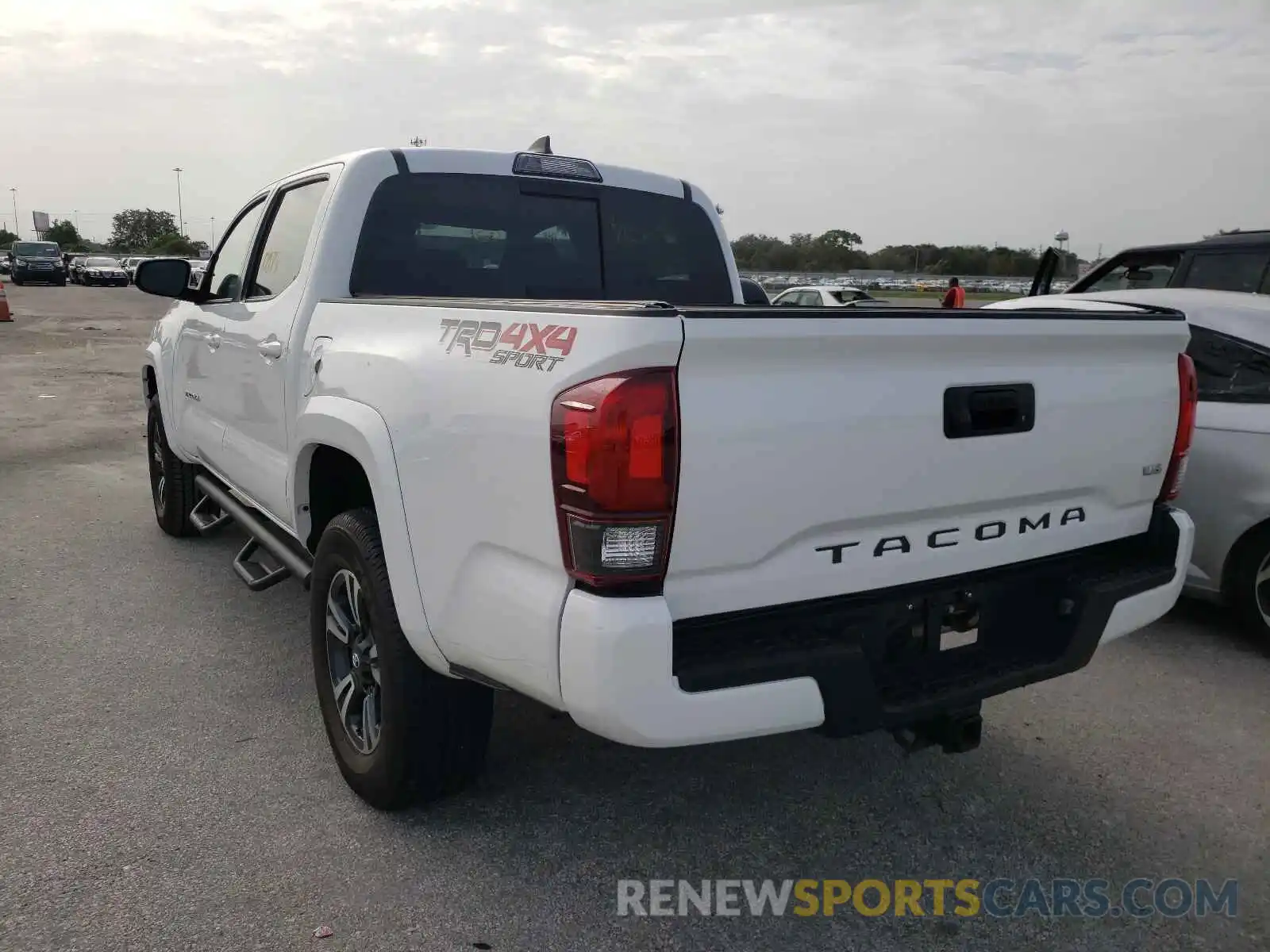 3 Photograph of a damaged car 3TMCZ5AN8KM205771 TOYOTA TACOMA 2019