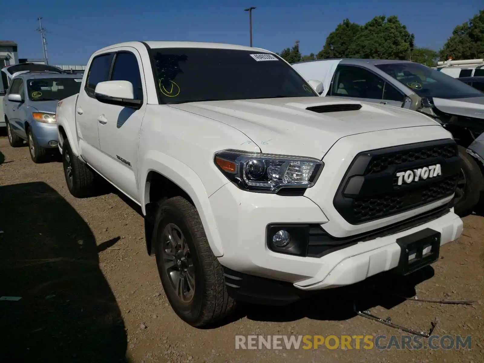 1 Photograph of a damaged car 3TMCZ5AN8KM214129 TOYOTA TACOMA 2019